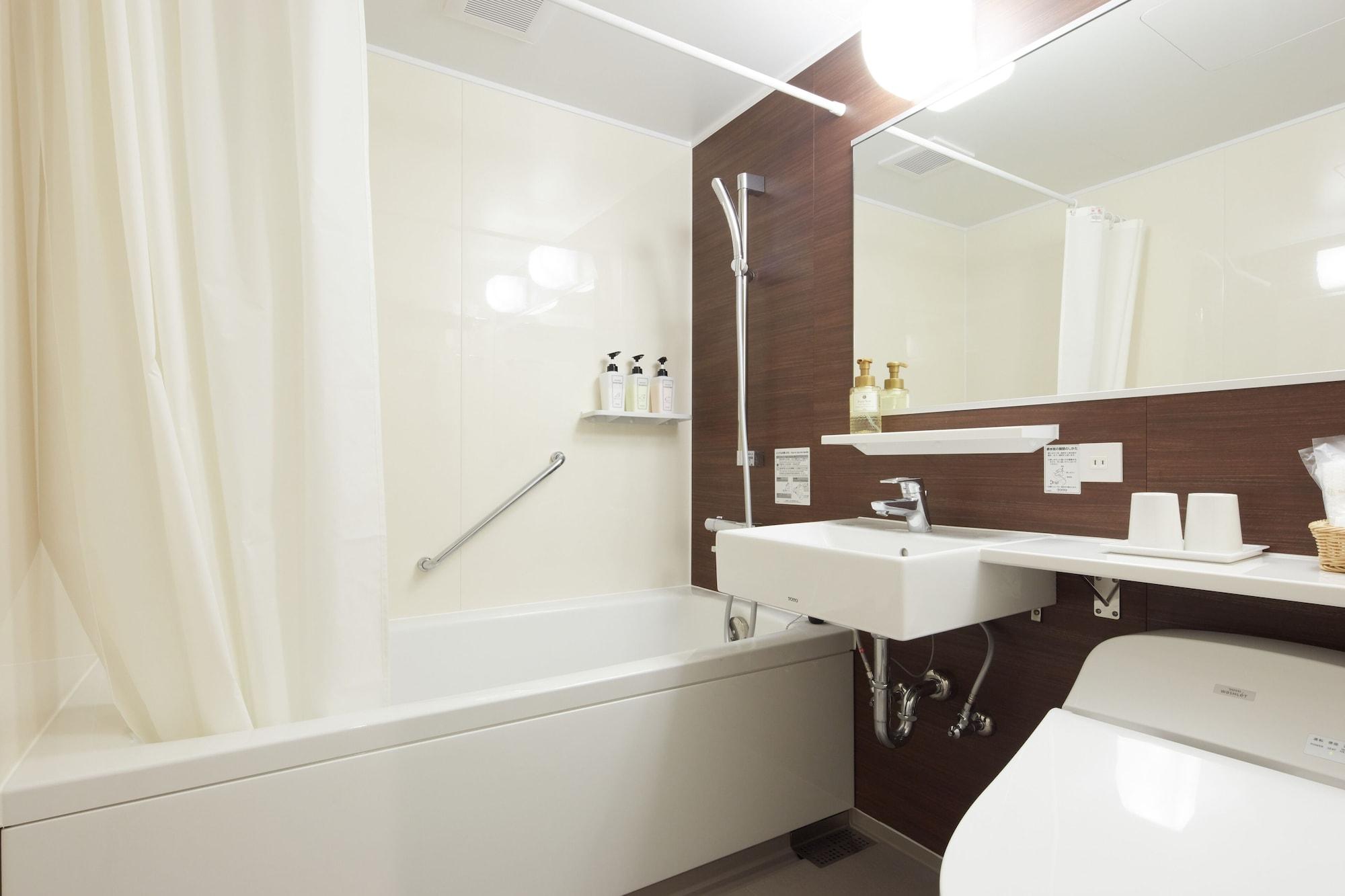 Twin Deluxe Two Beds