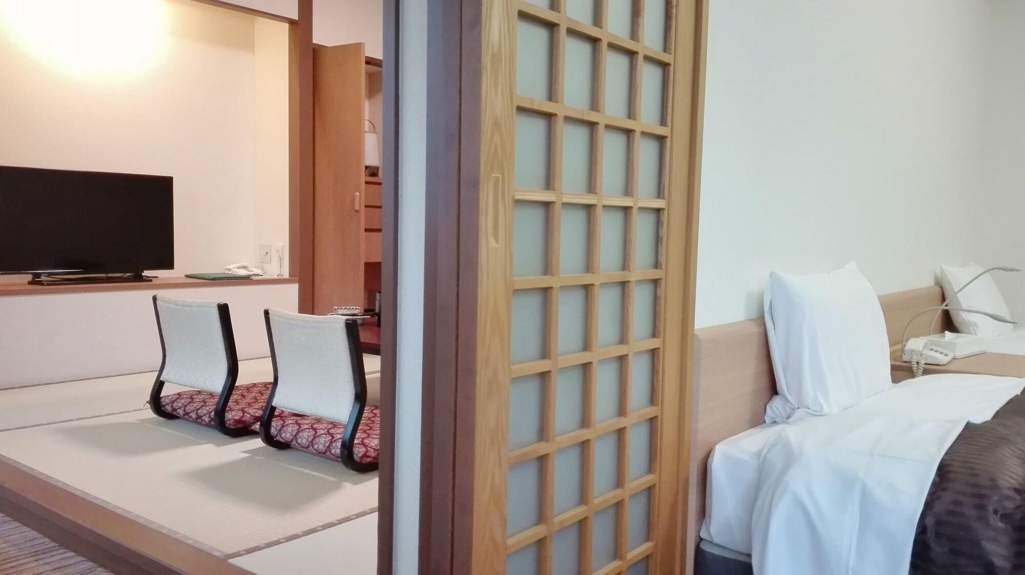 Double Single Connecting Room