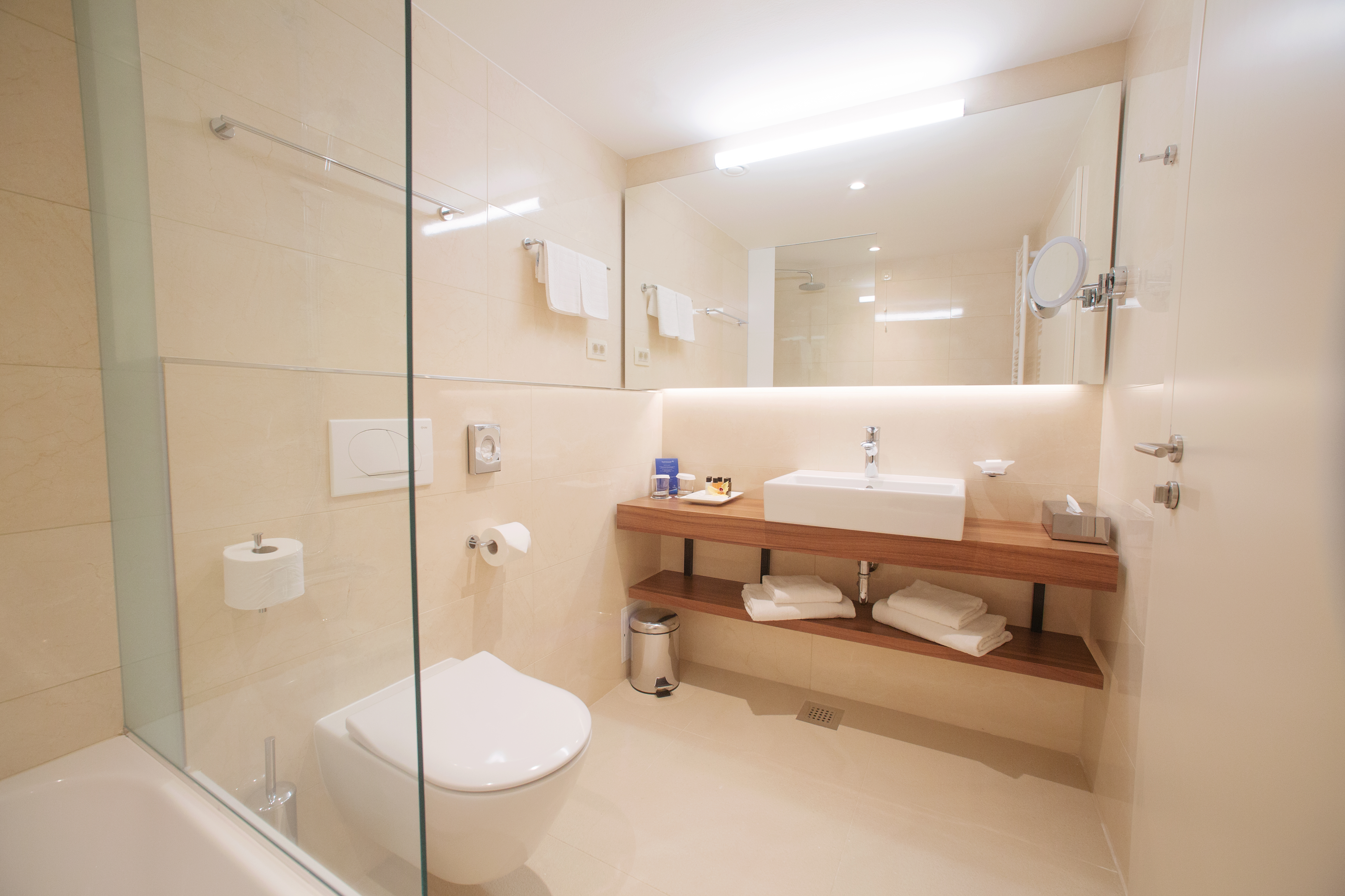 Double or Twin Deluxe