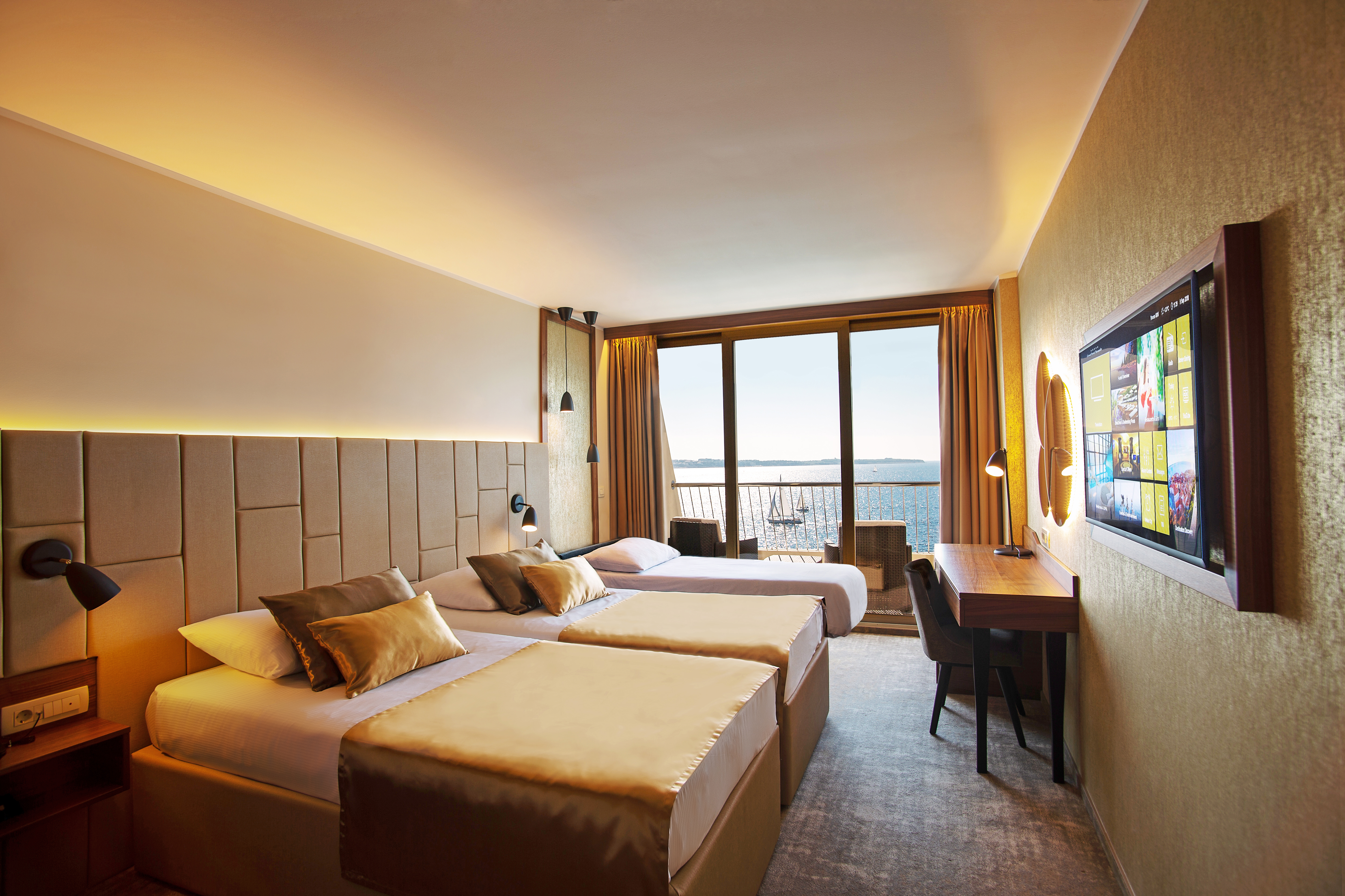 Double or Twin Deluxe