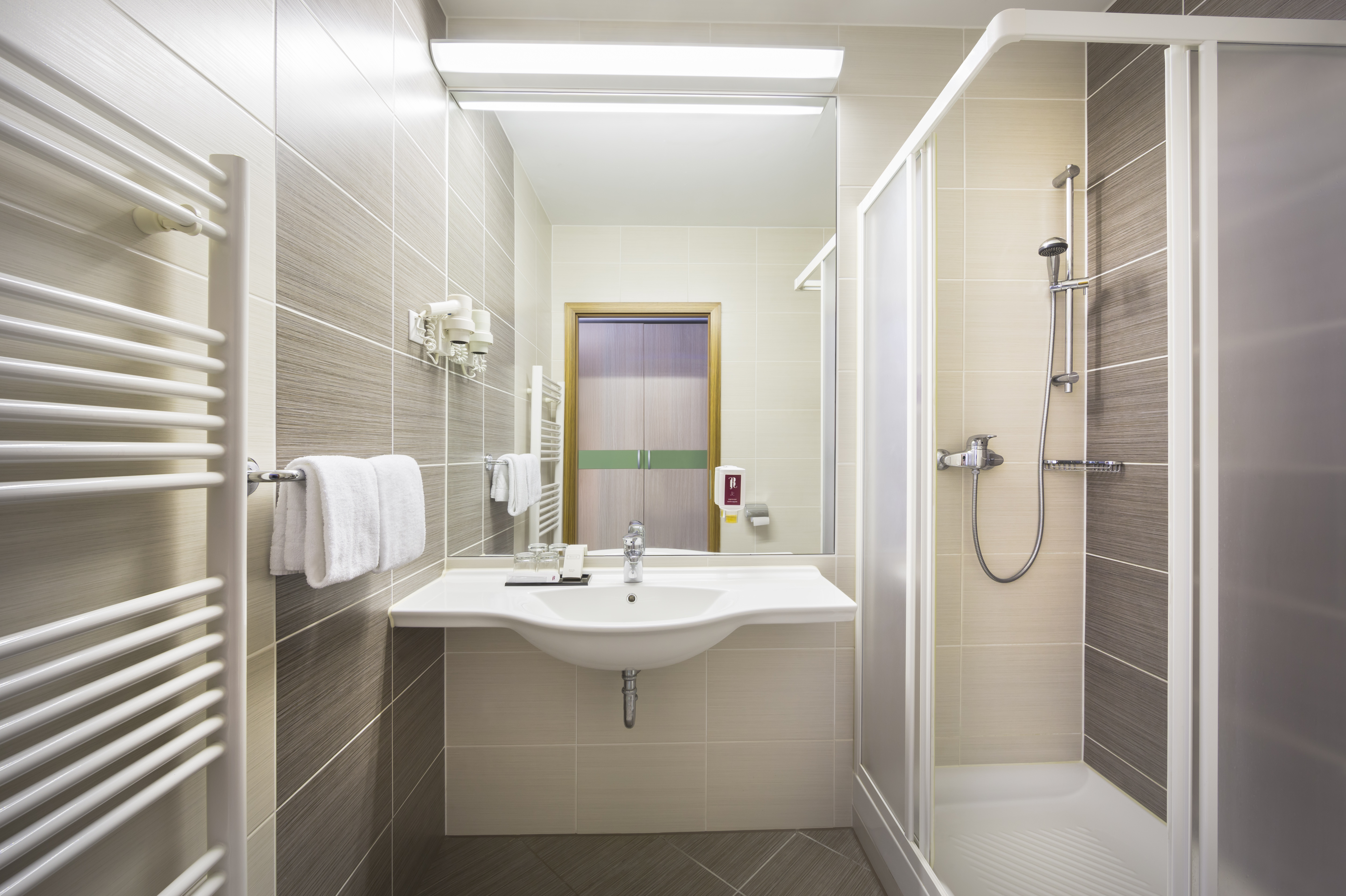 Family Room Side Sea View with Balcony