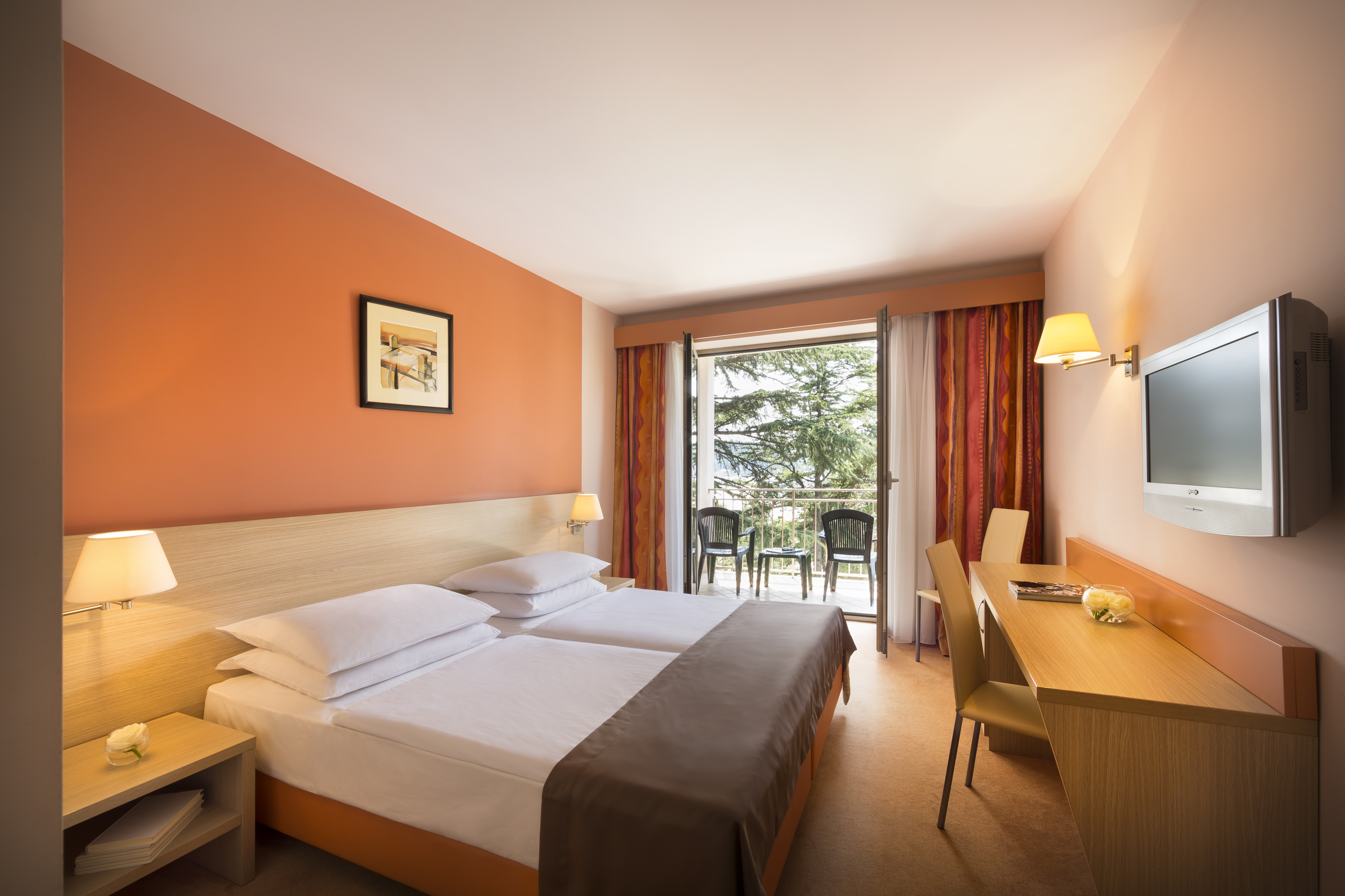 Twin Side Sea View with Balcony