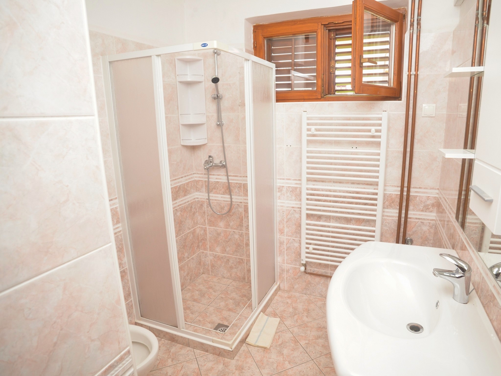 Apartment Capacity 6