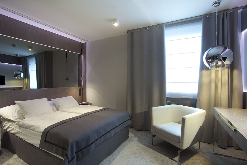 Double or Twin Standard