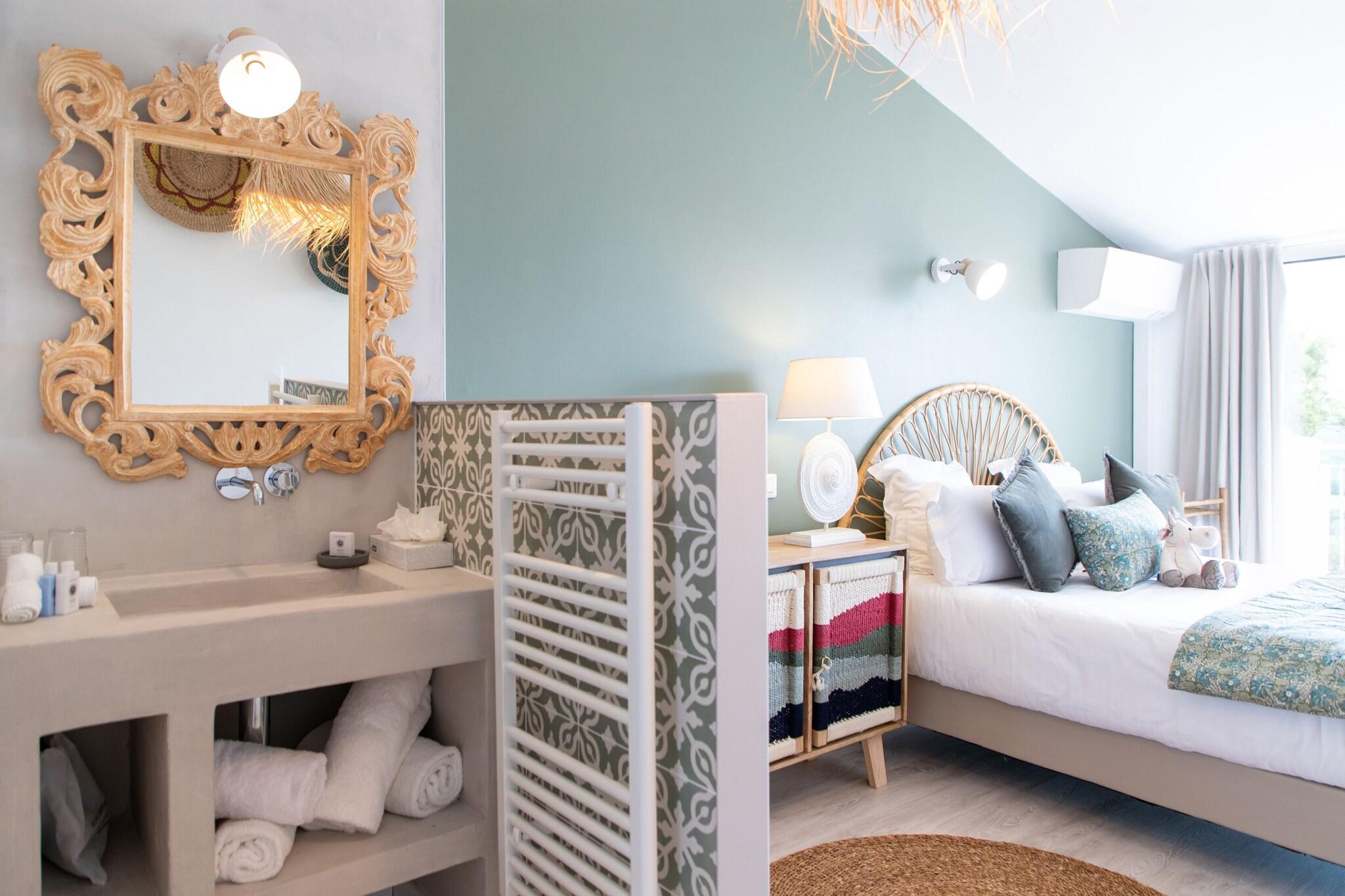 Double Queen Size Bed