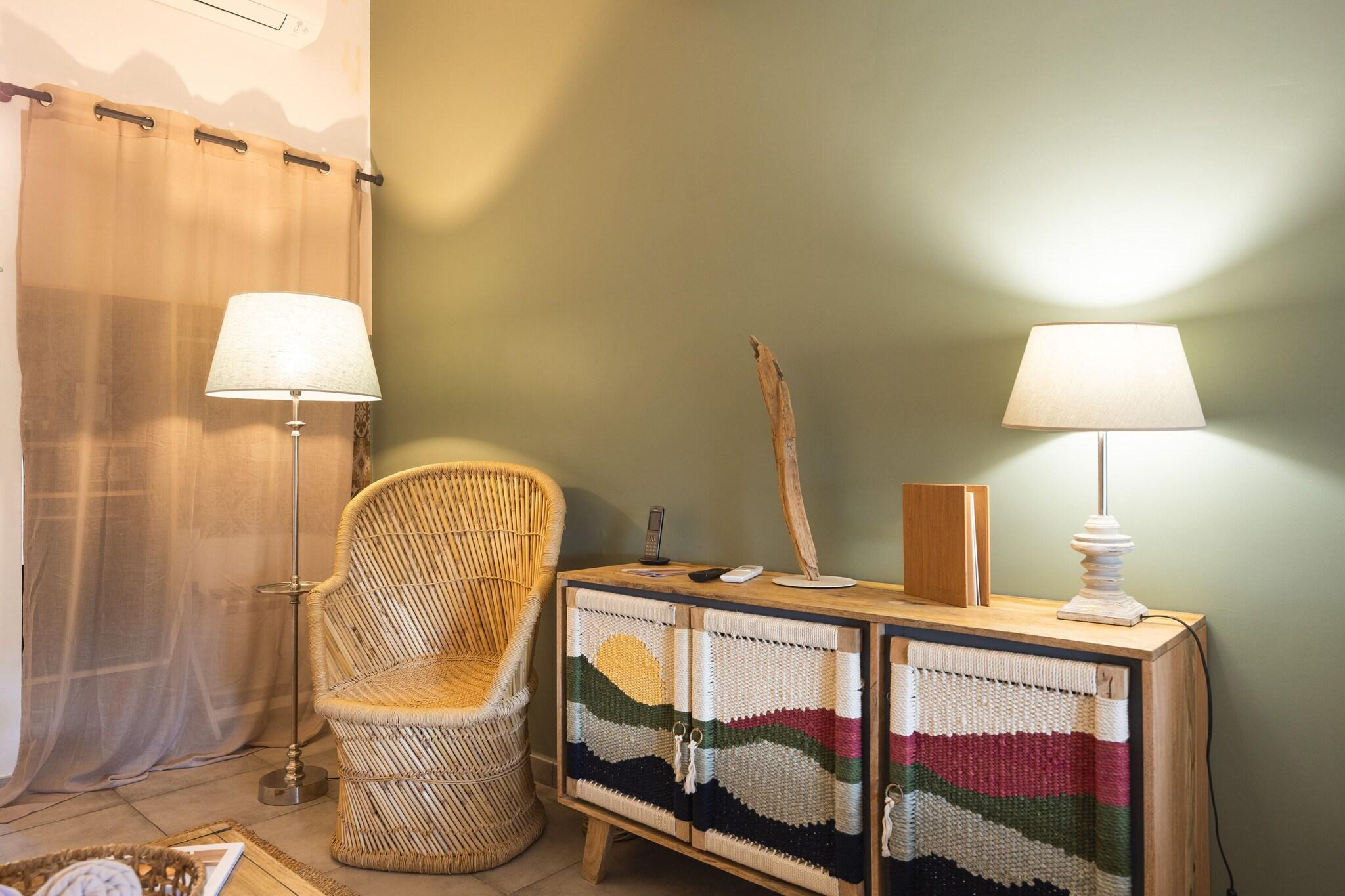 Double Queen Size Bed