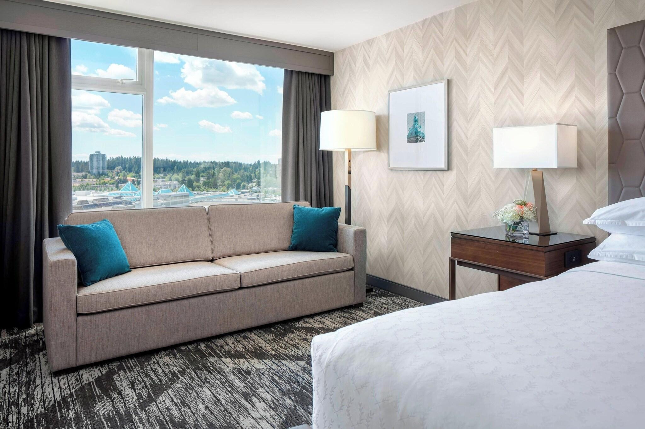 Double Deluxe King Bed