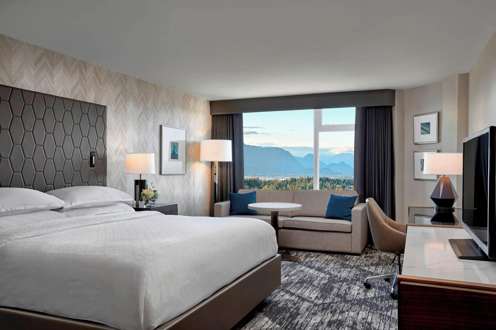 Double Deluxe King Bed