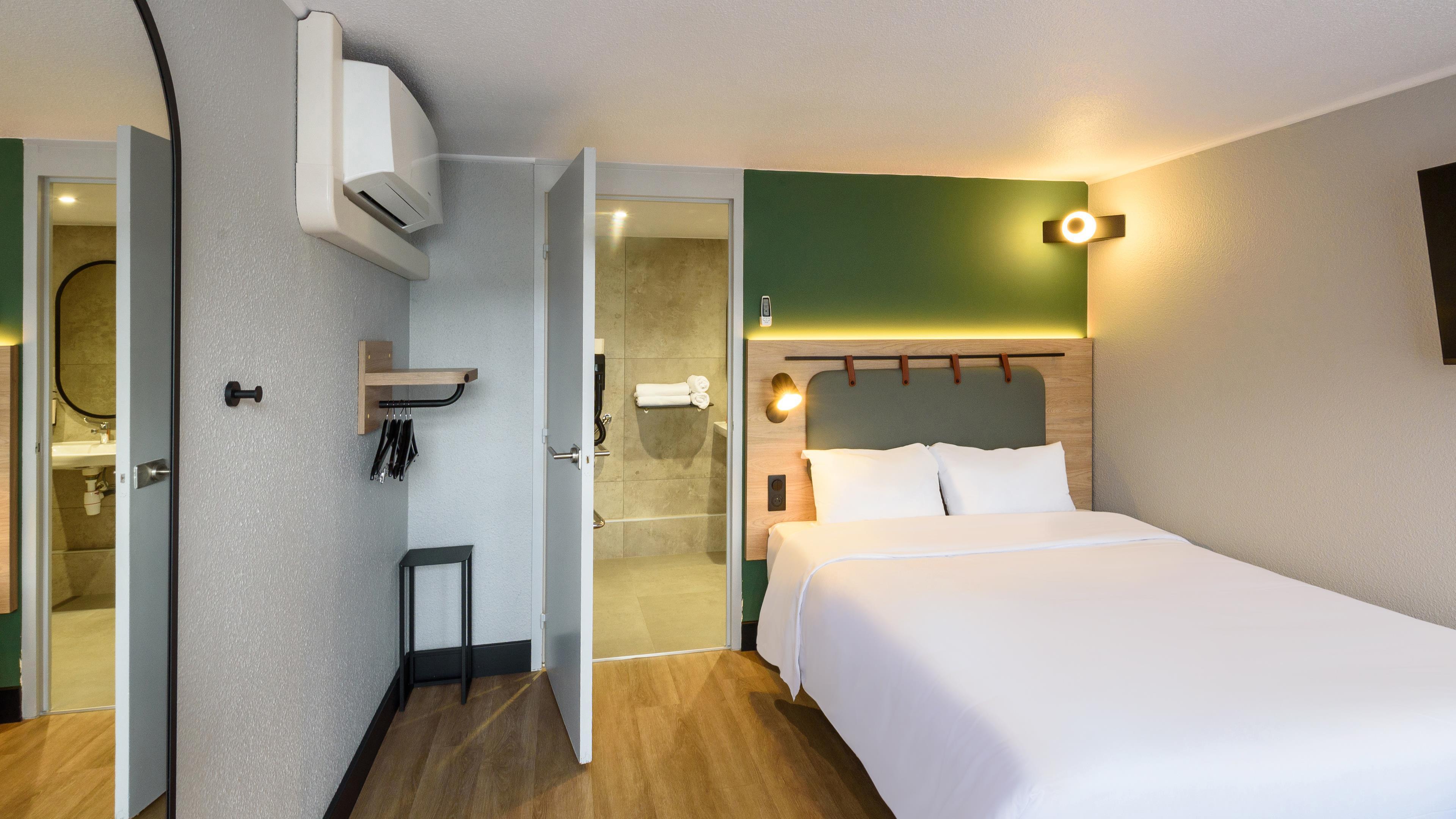 Double Queen Size Bed