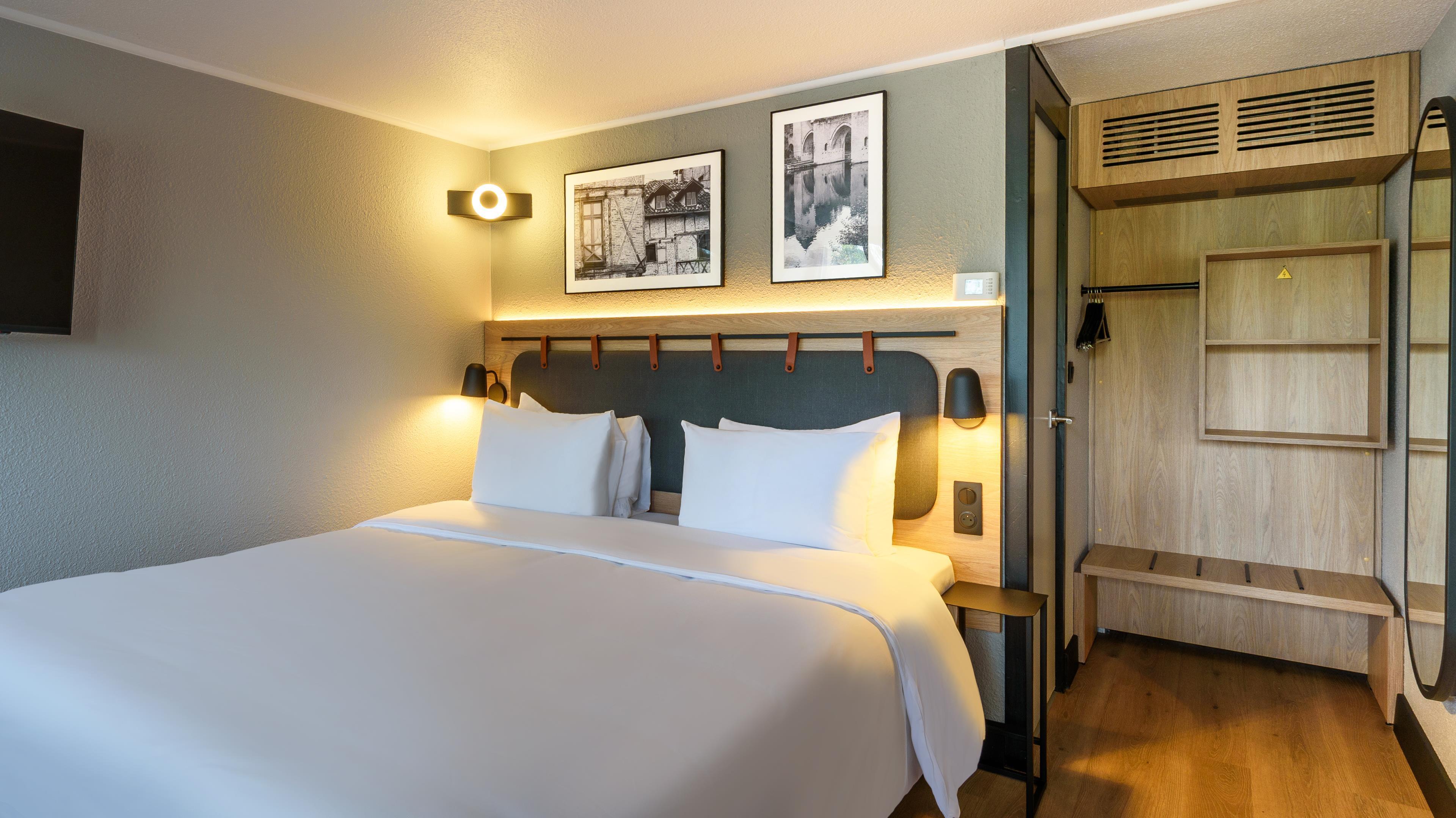 Double Superior King Bed