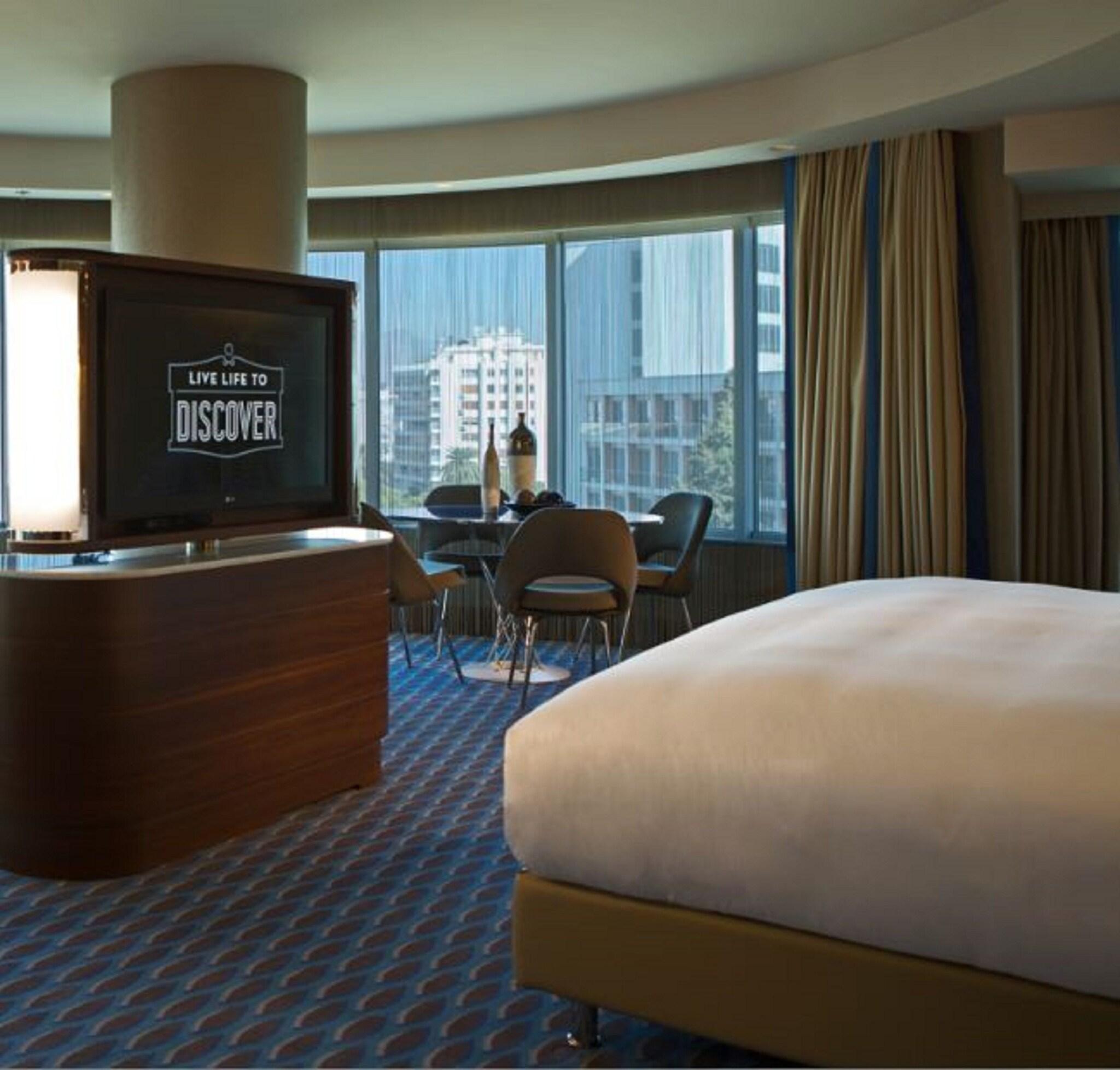 Junior Suite King Size Bed