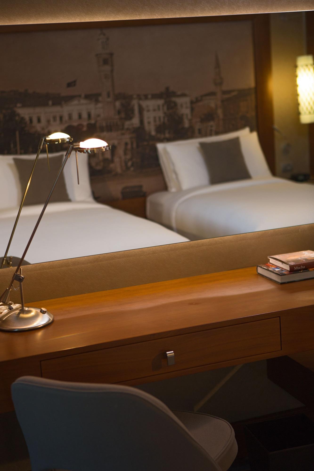 Twin Deluxe City View