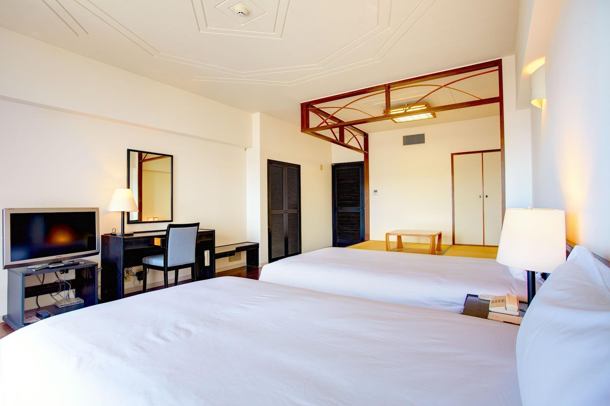 Family Room Capacity 2