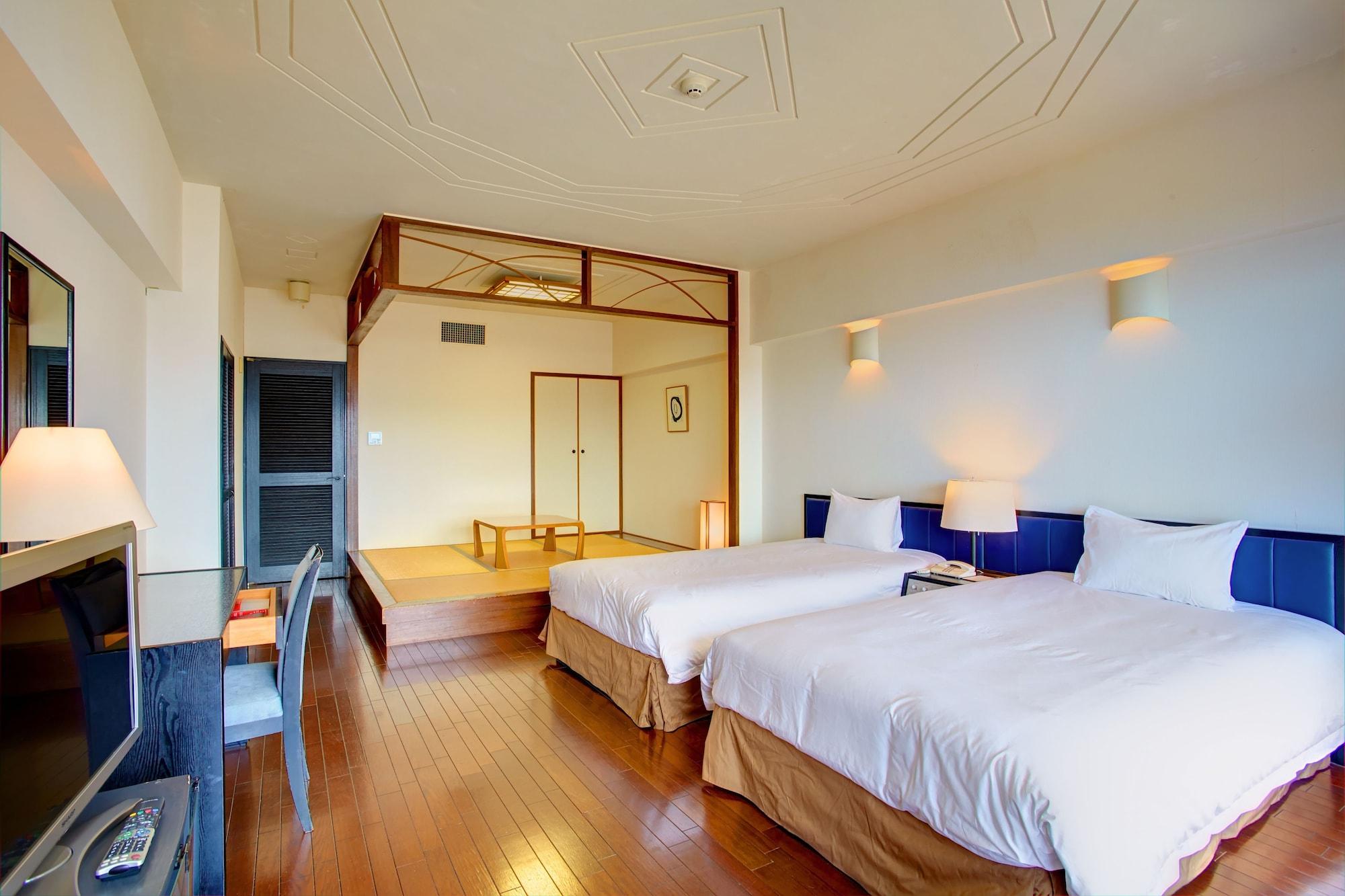 Family Room Capacity 4