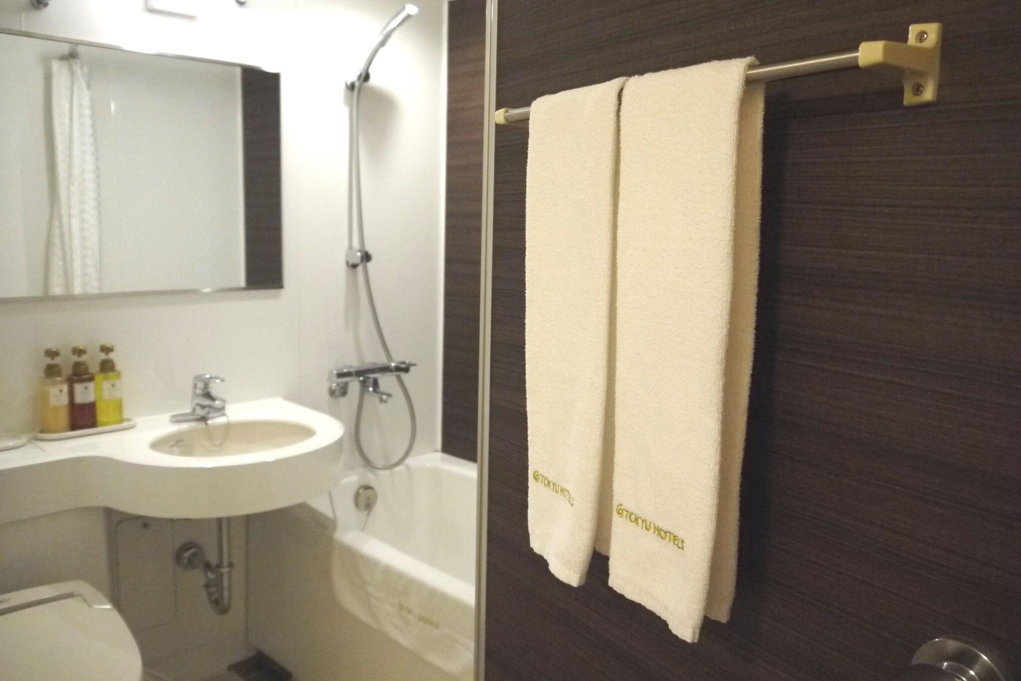 Double Connecting Room