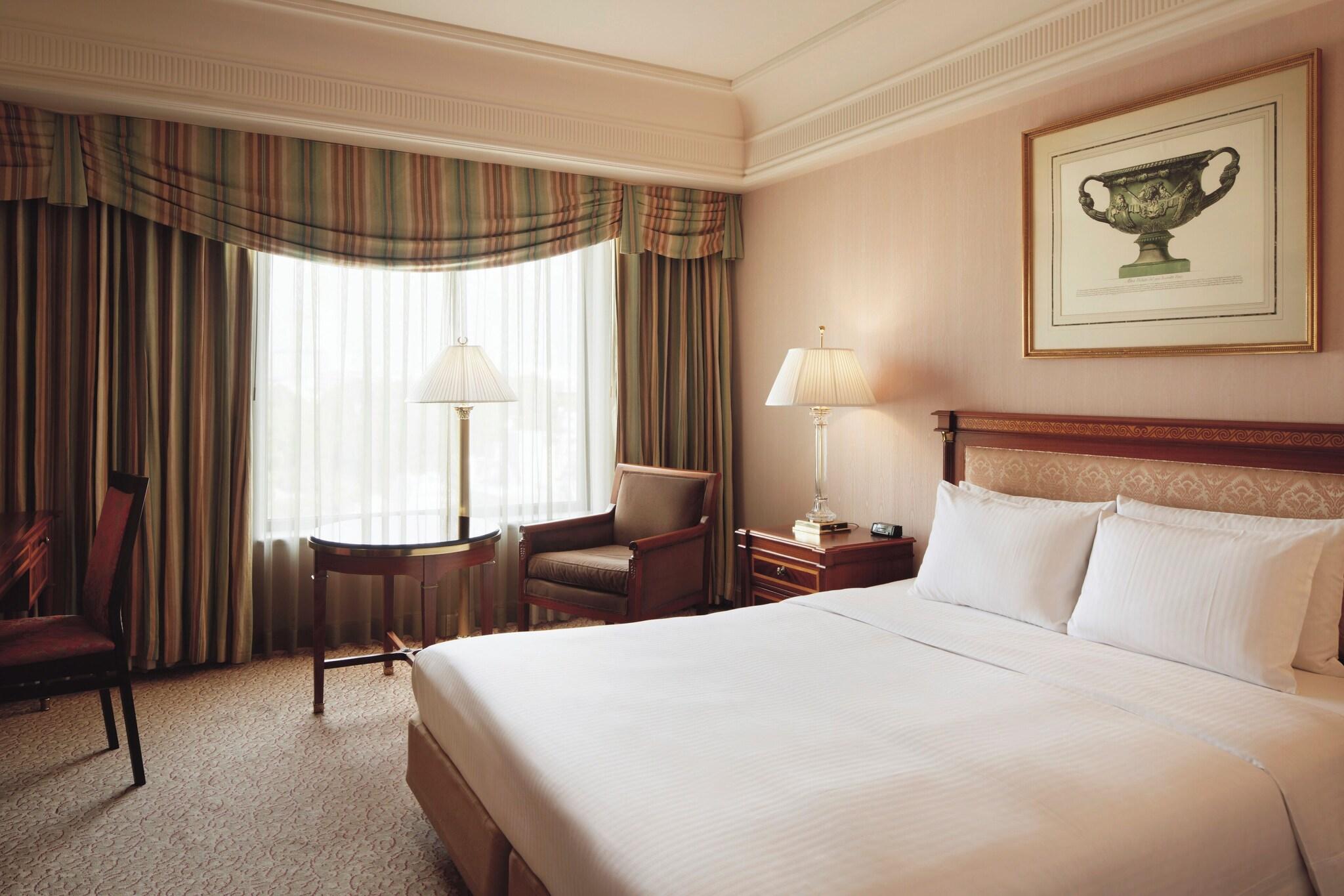 Double Deluxe Queen Bed