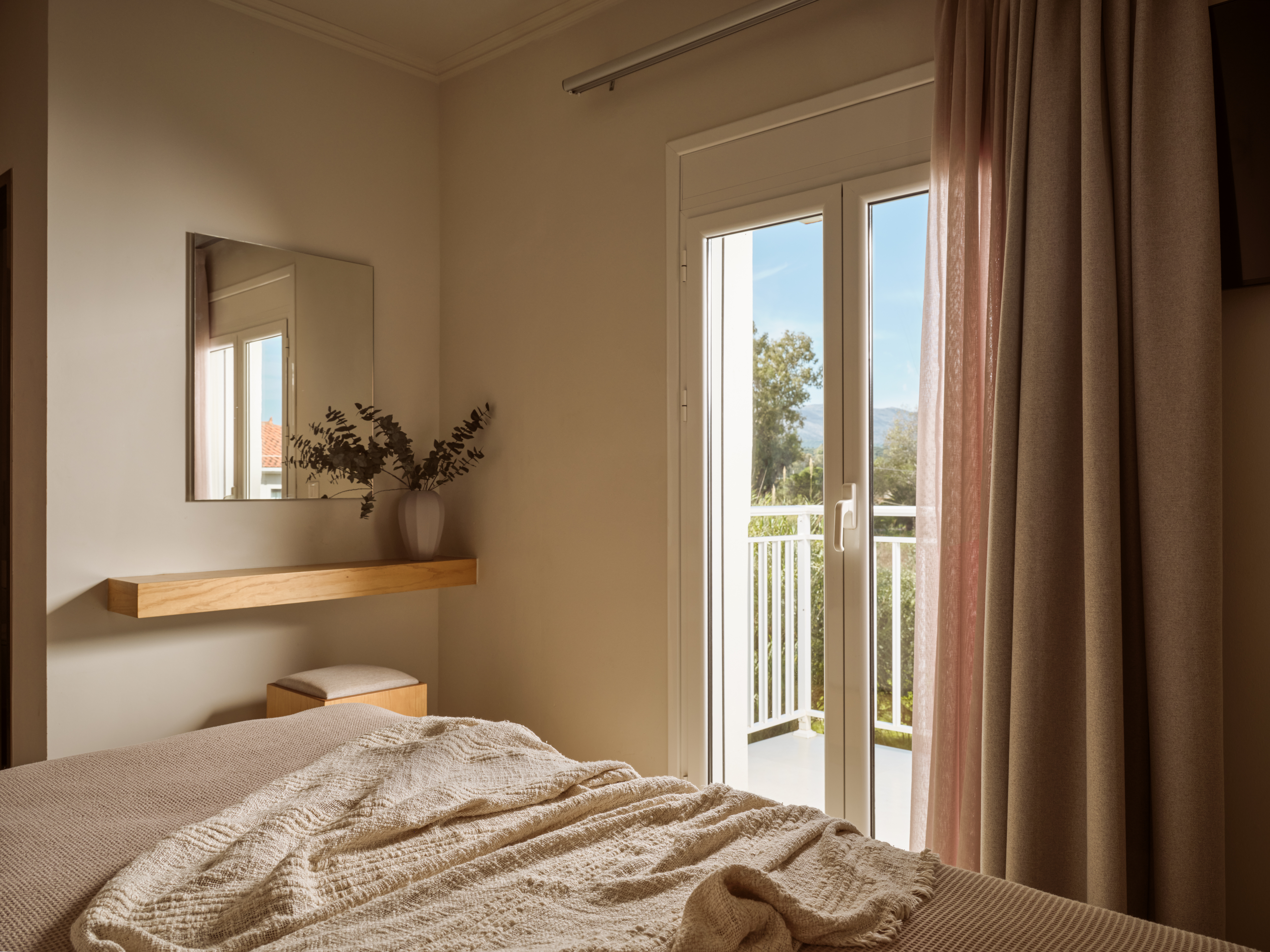 Room Economy