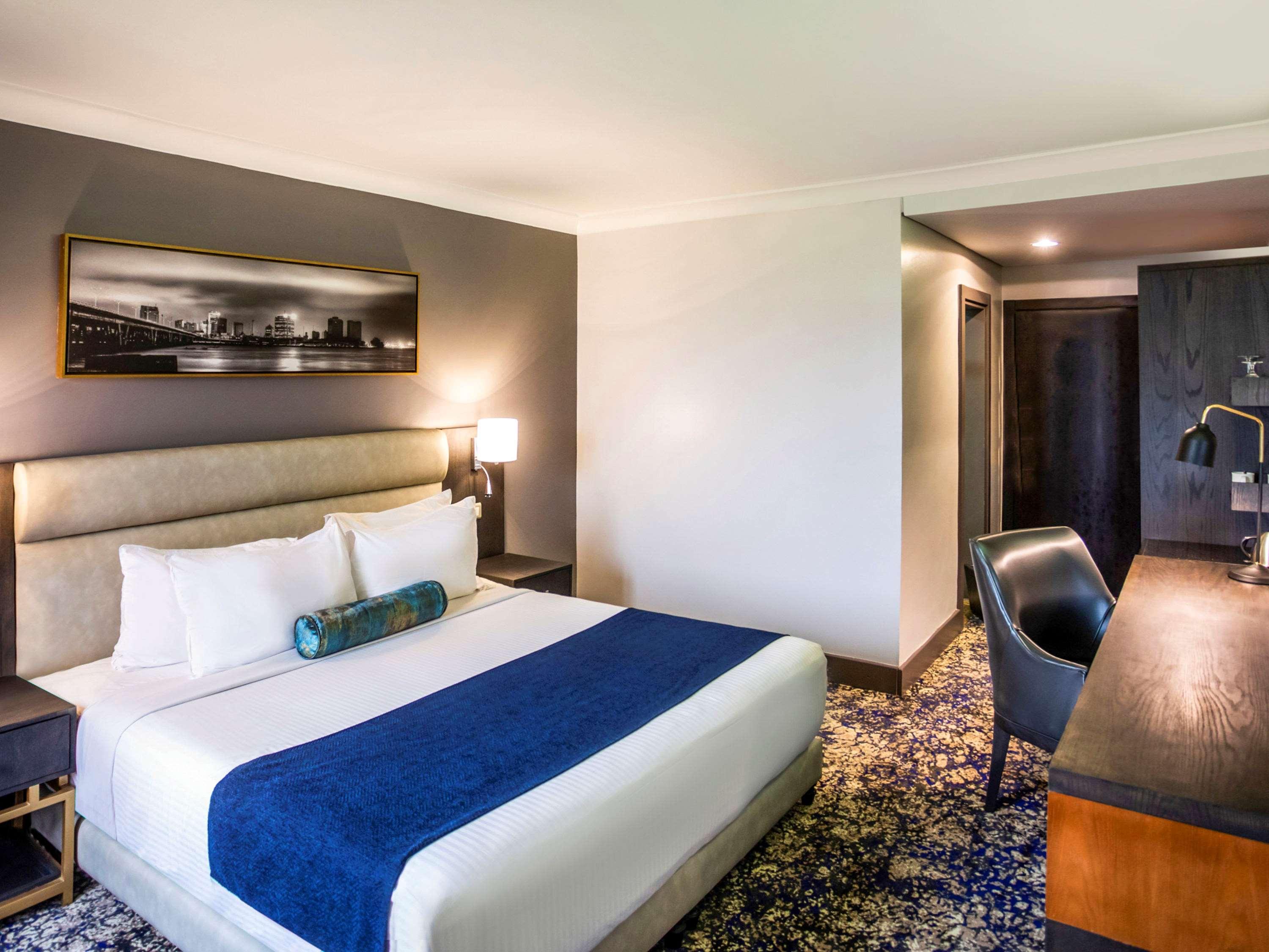 Double Deluxe King Bed