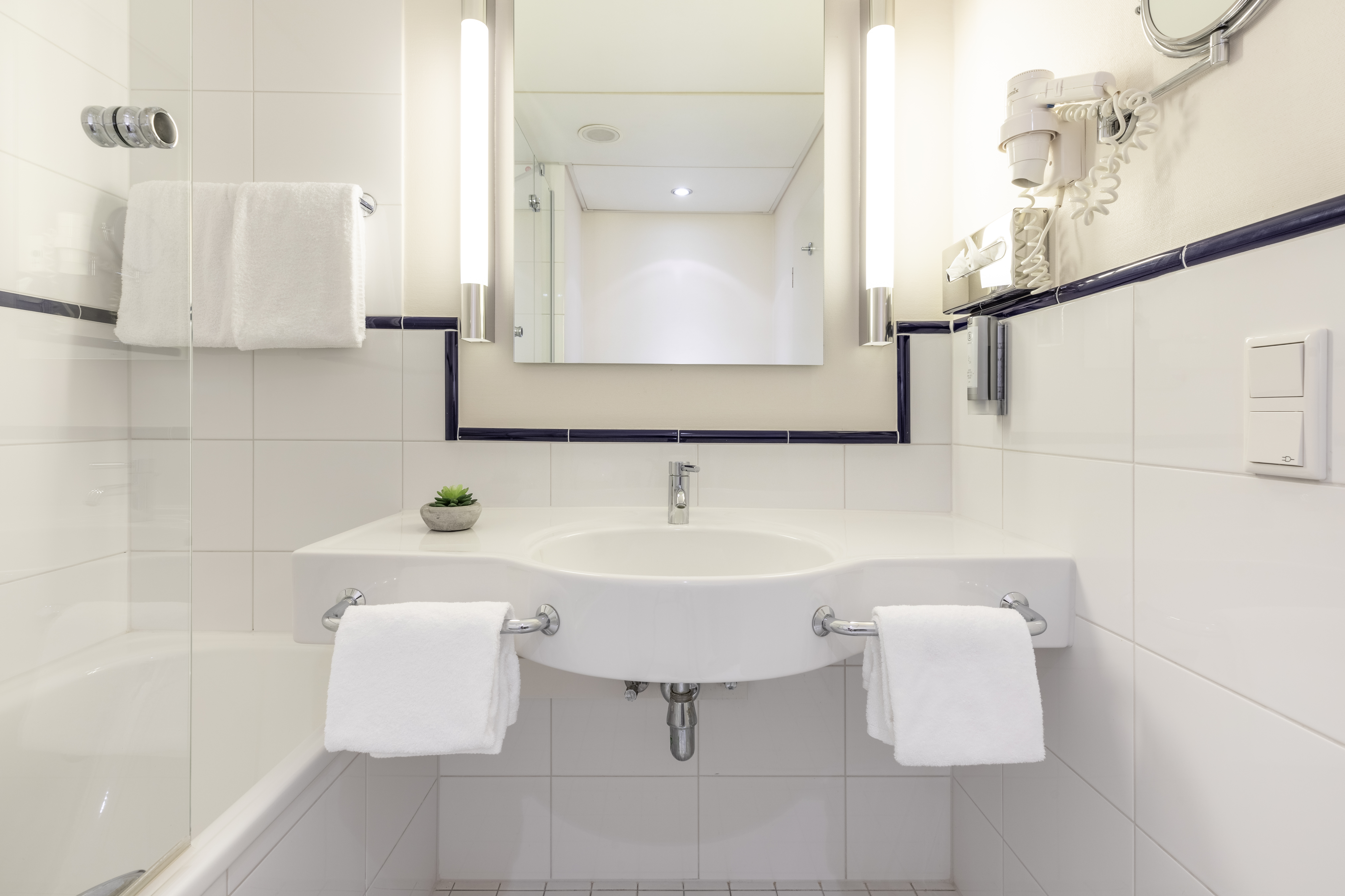 Double King Size Bed