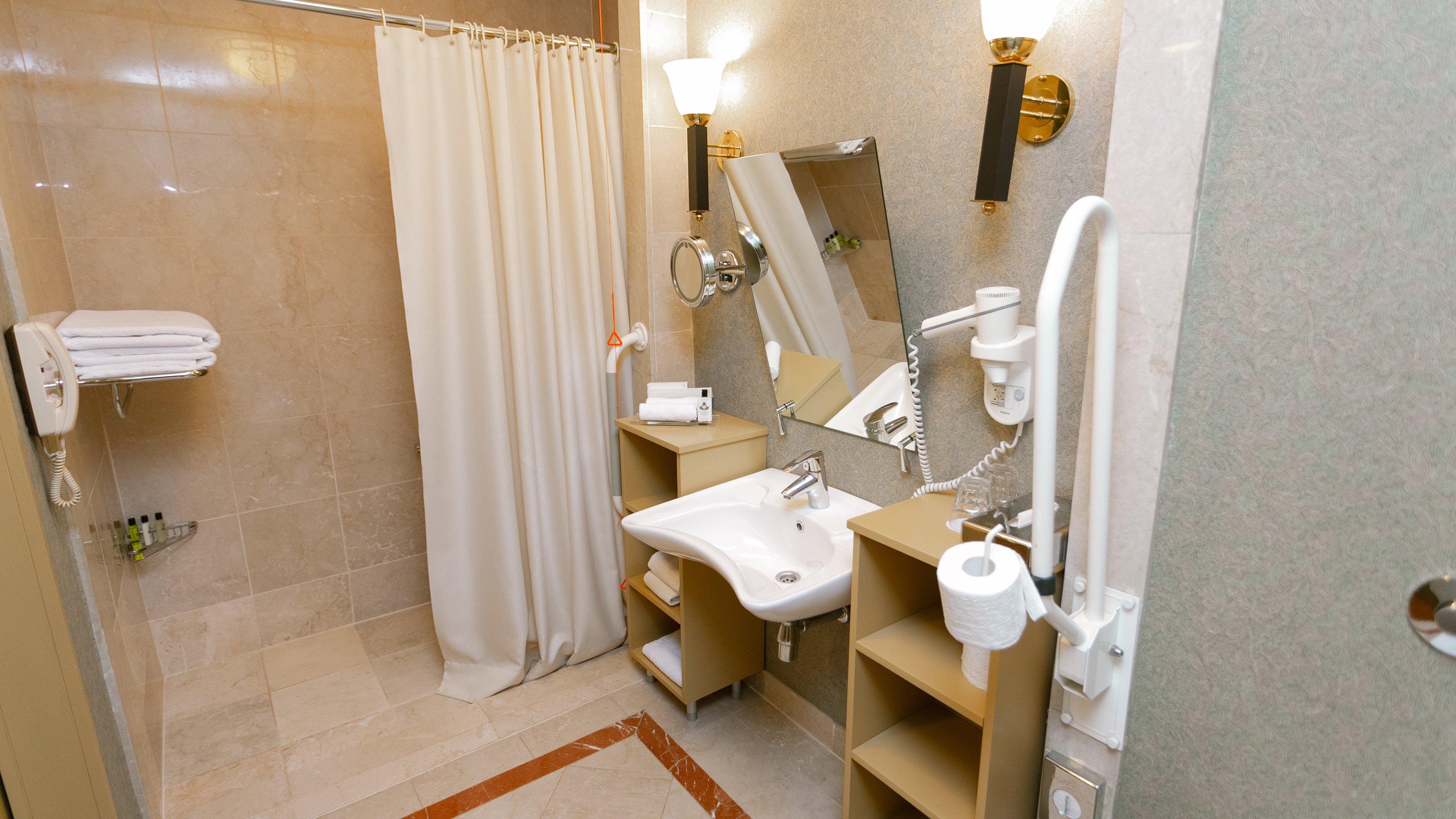 Double Accessible King Size Bed