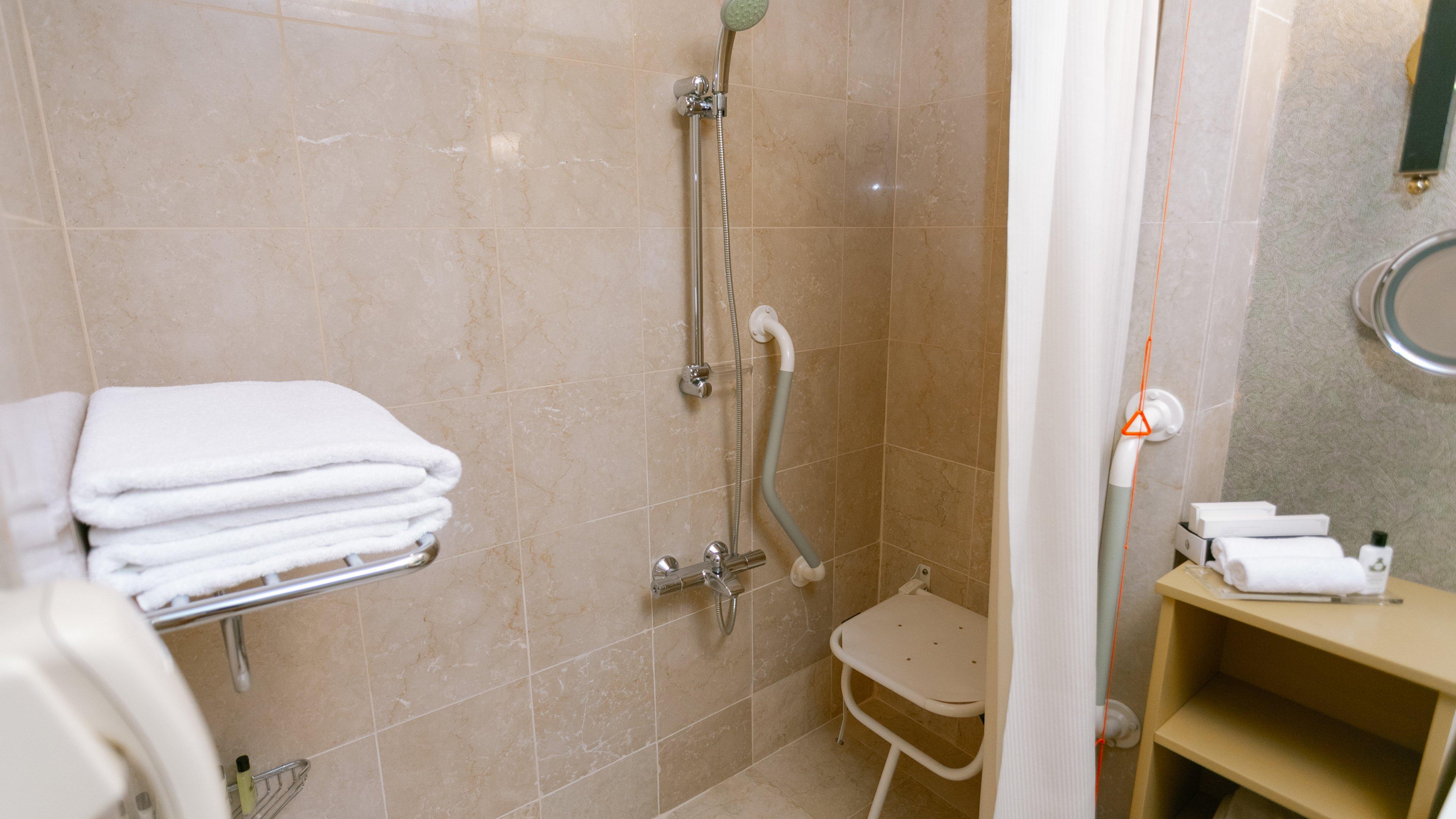 Double Accessible King Size Bed