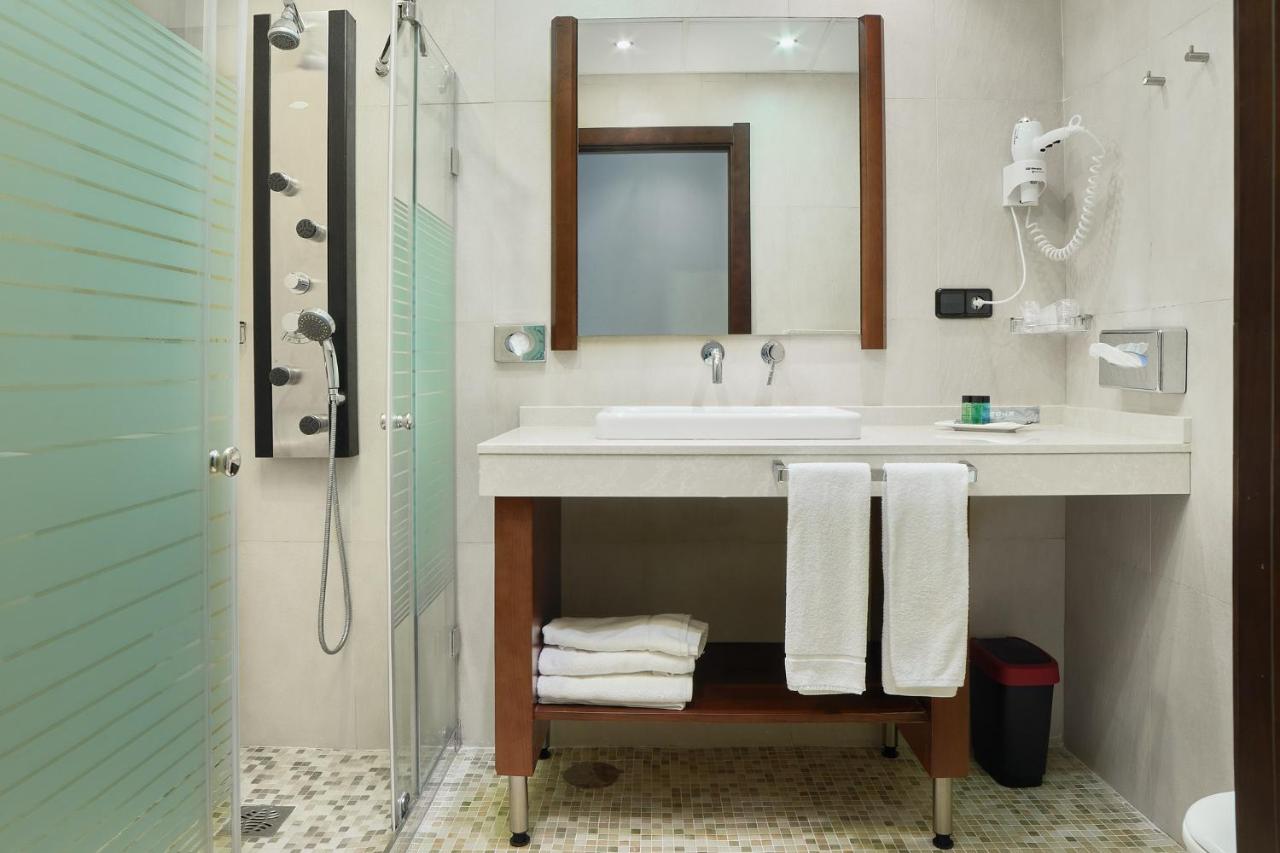 Quadruple Capacity 4 One Bedroom