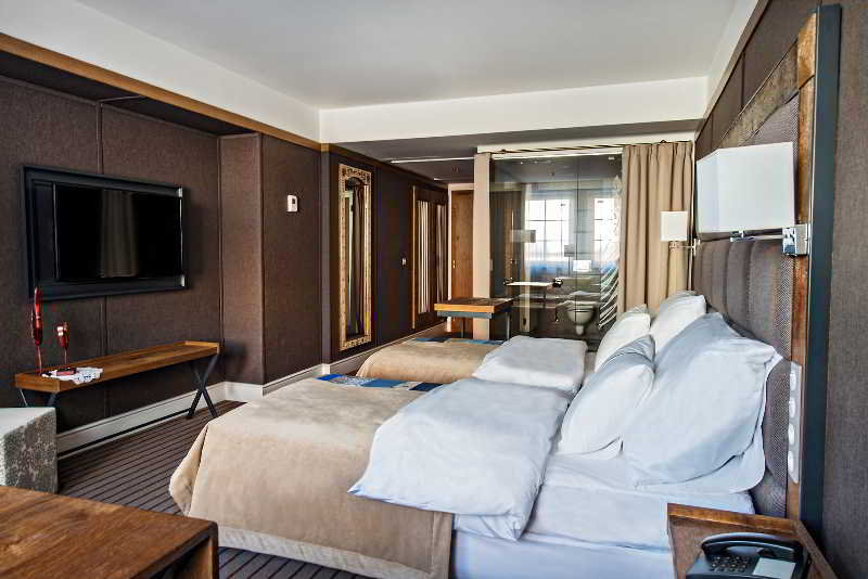 Double or Twin Superior