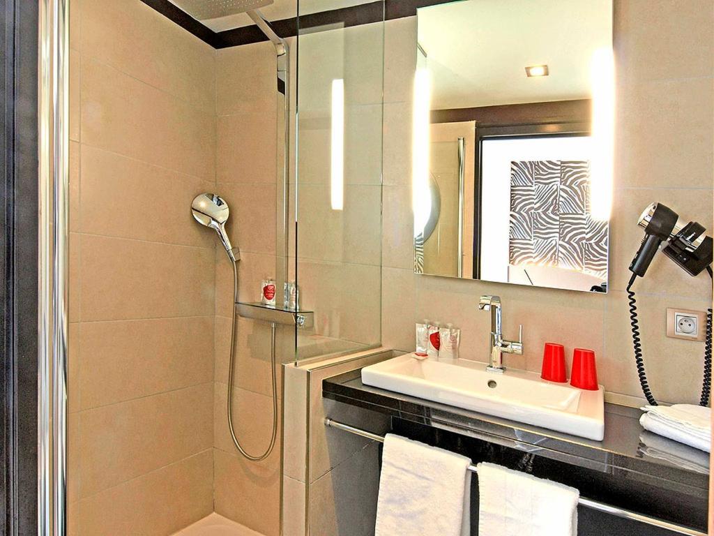 Double Connecting Room