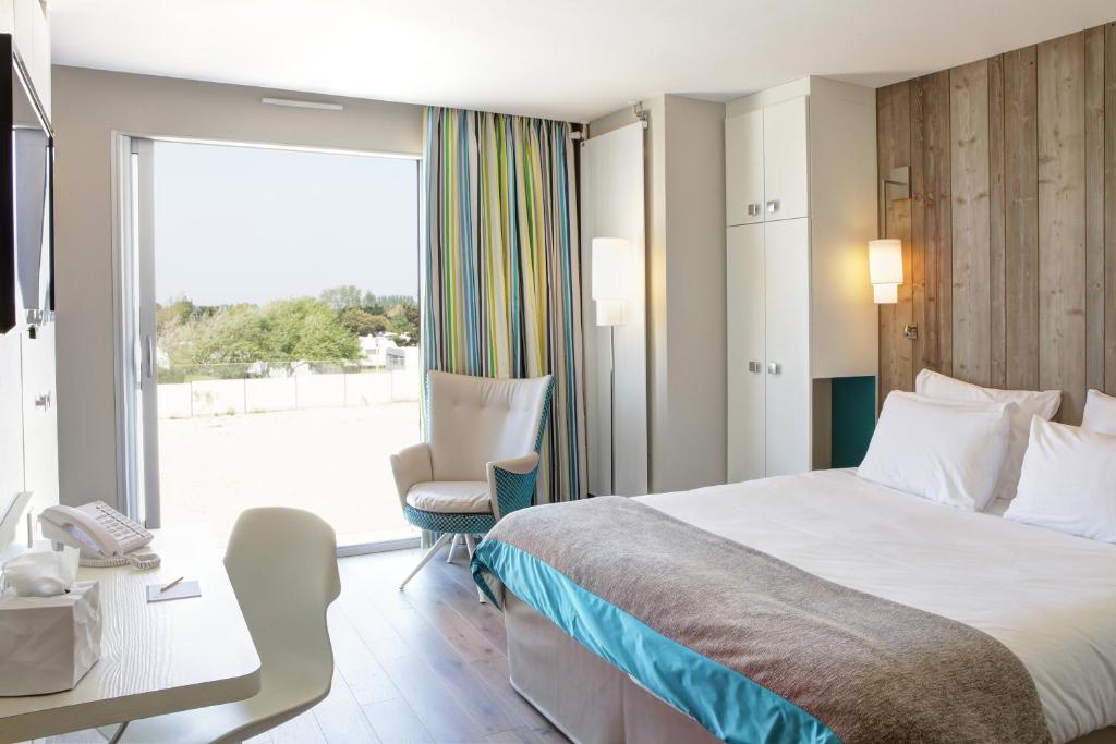 Double Deluxe Sea Front