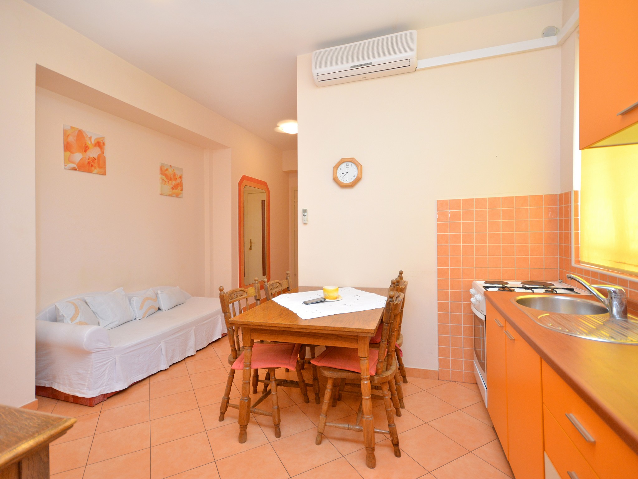 Apartment Capacity 4