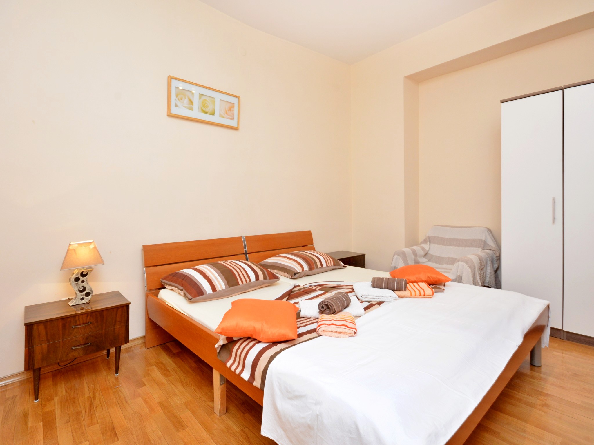 Apartment Capacity 4