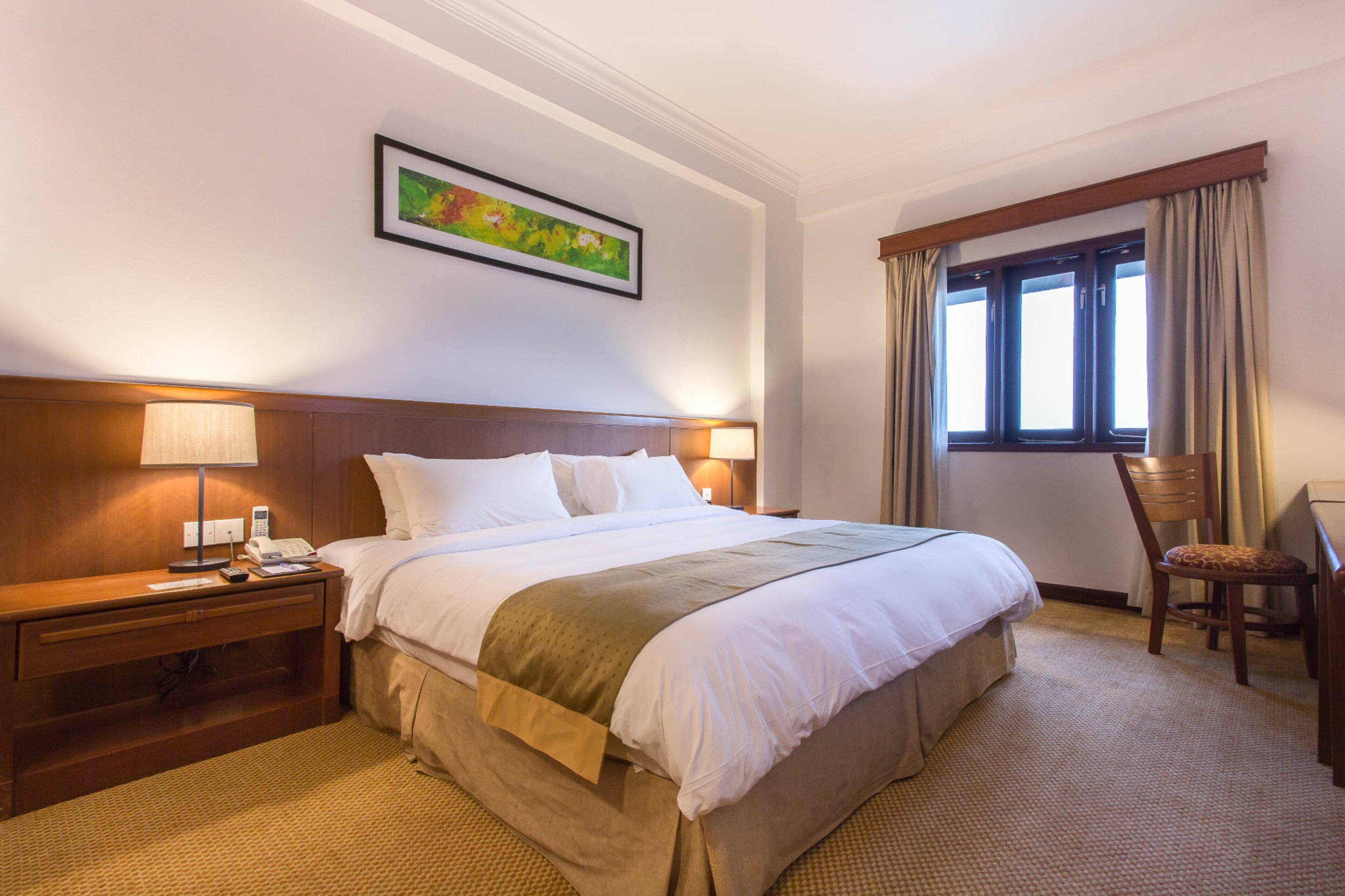 Suite Queen Size Bed