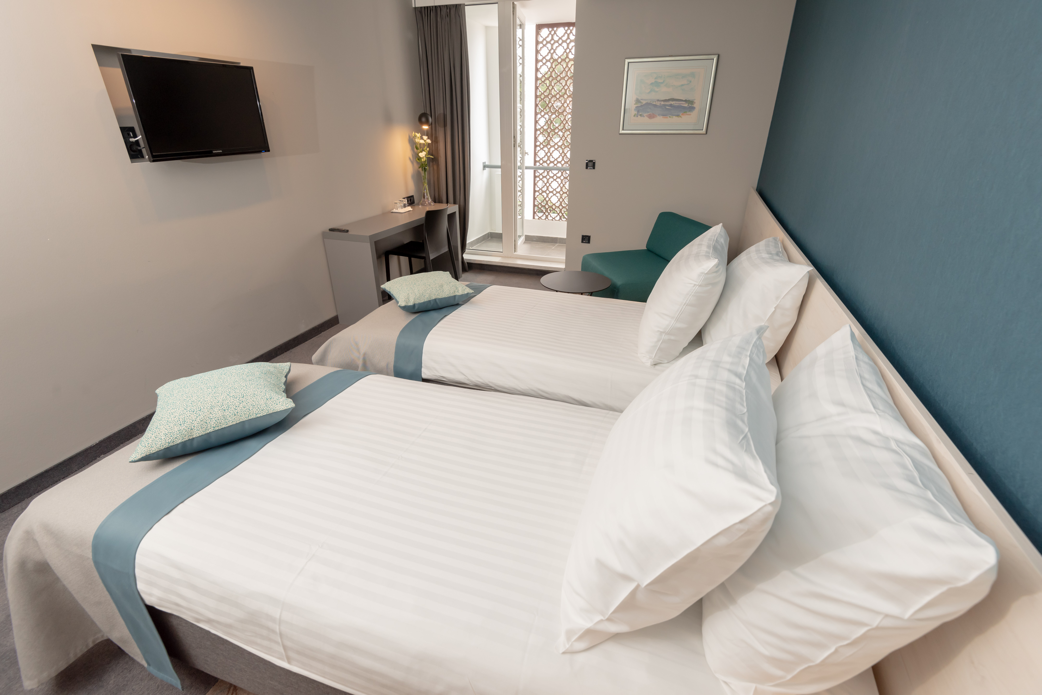 Double or Twin Superior