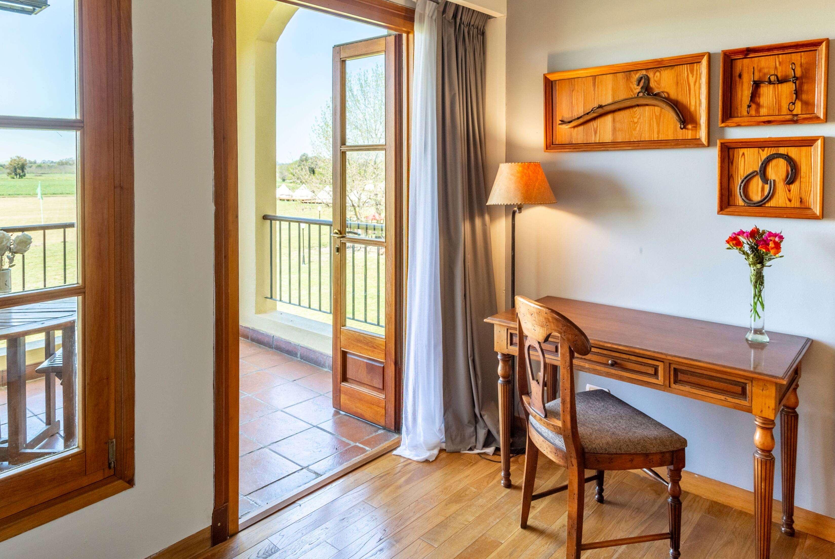 Suite Queen Size Bed