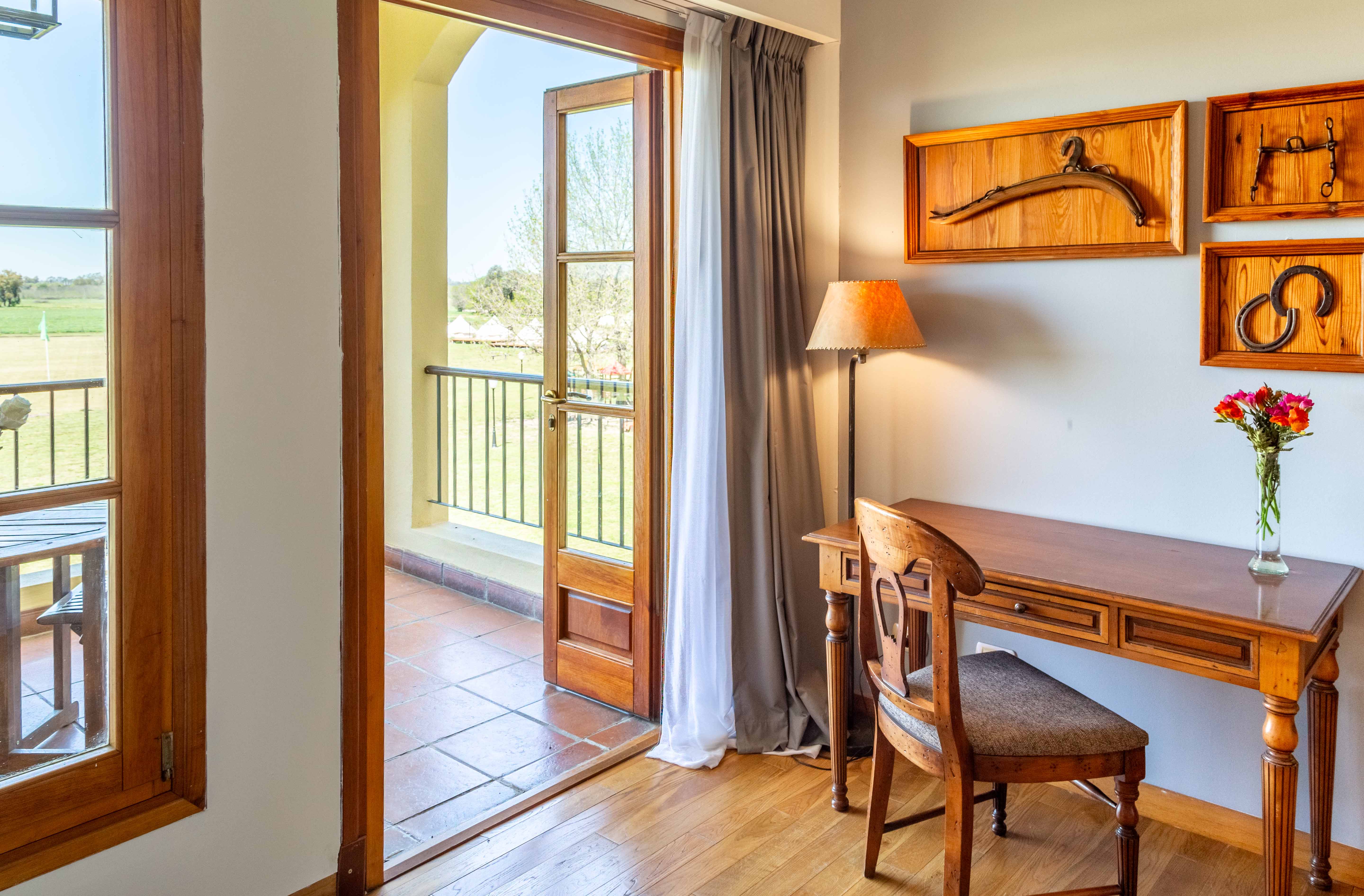 Suite Queen Size Bed