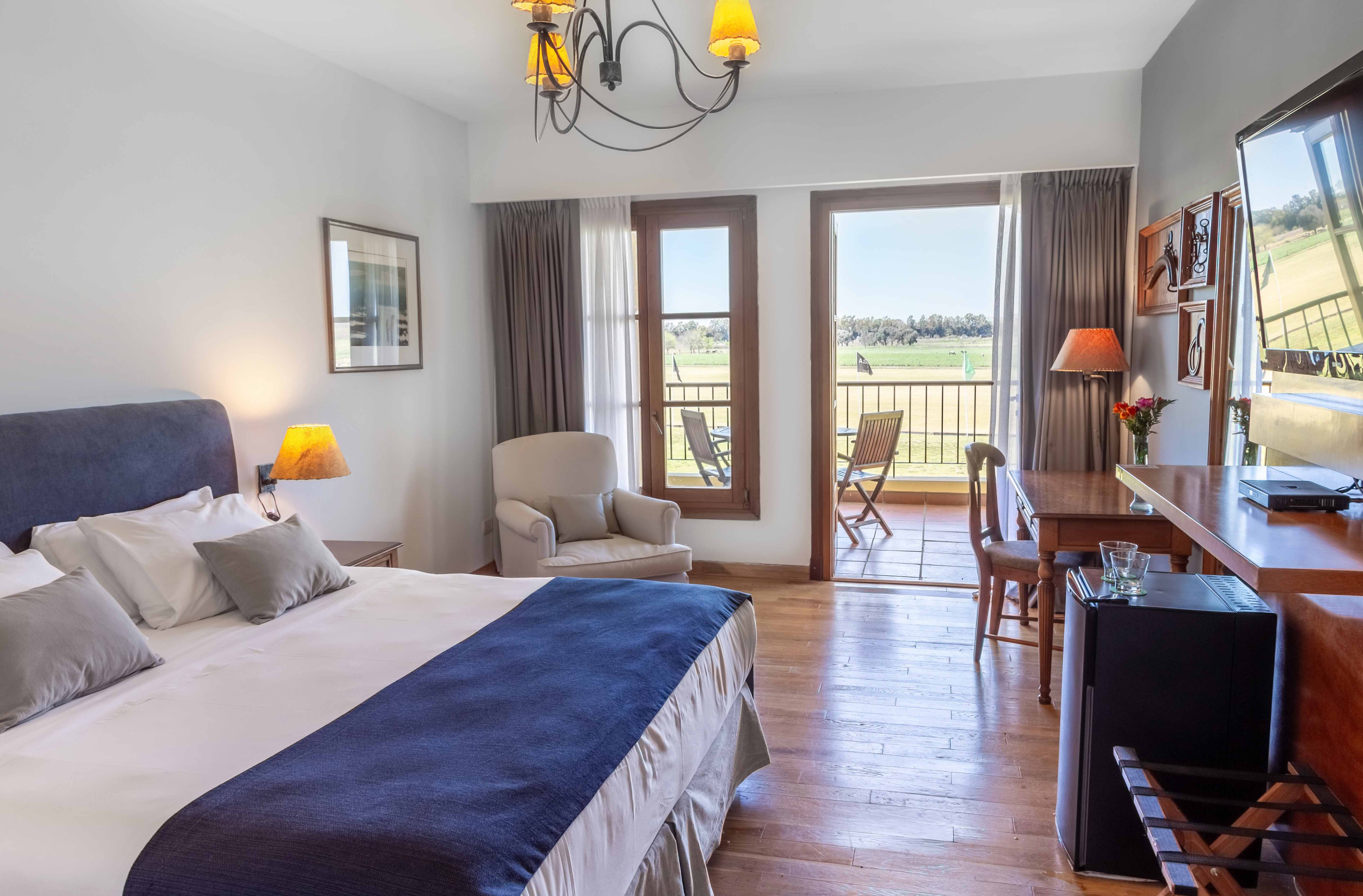 Suite Queen Size Bed