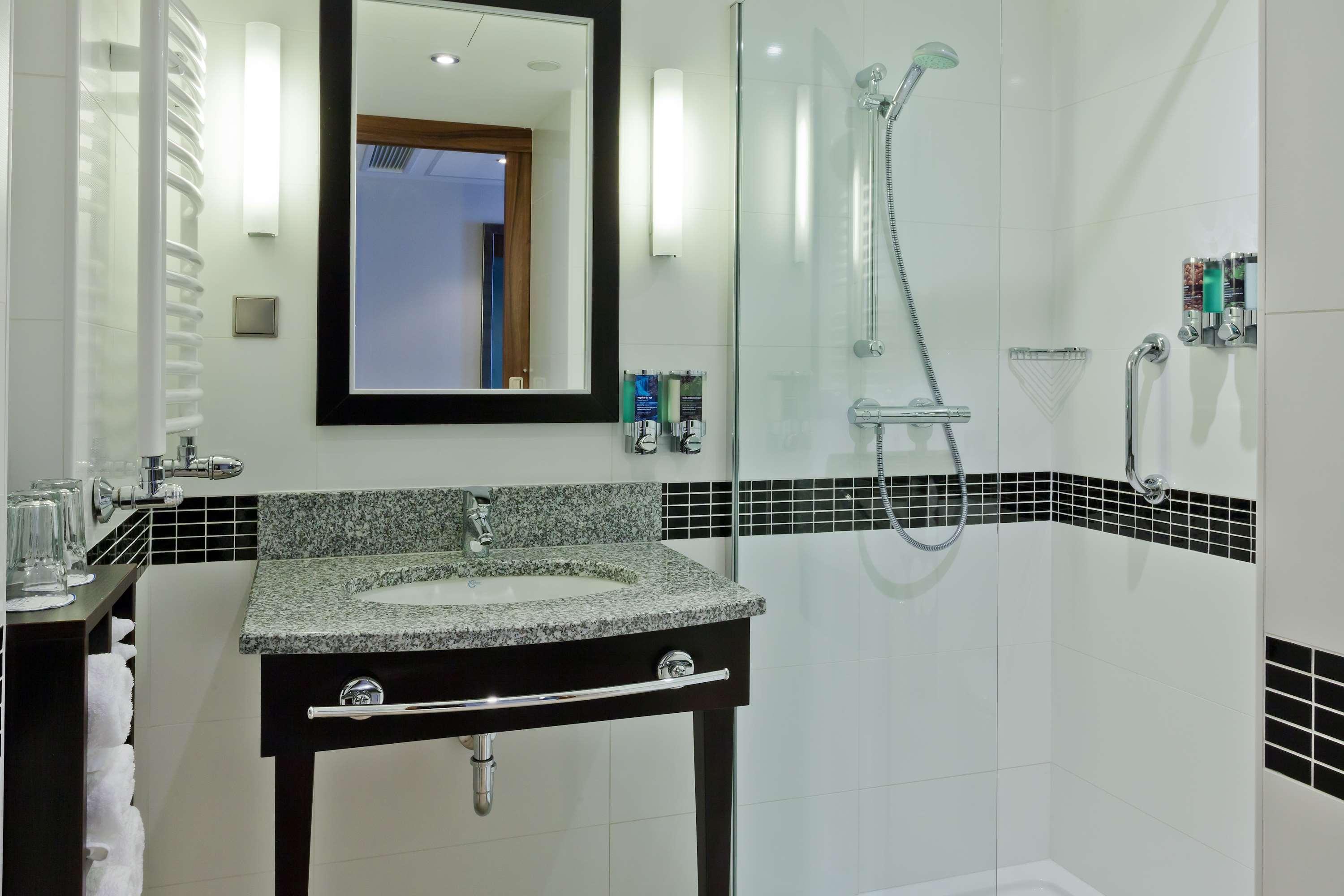 Double Queen Size Bed