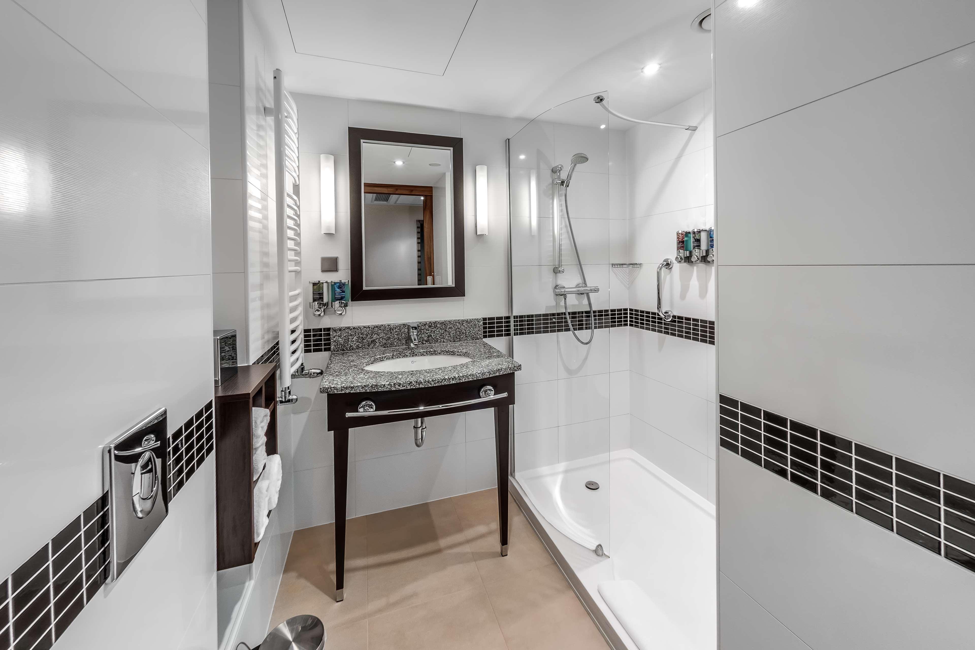 Double Queen Size Bed