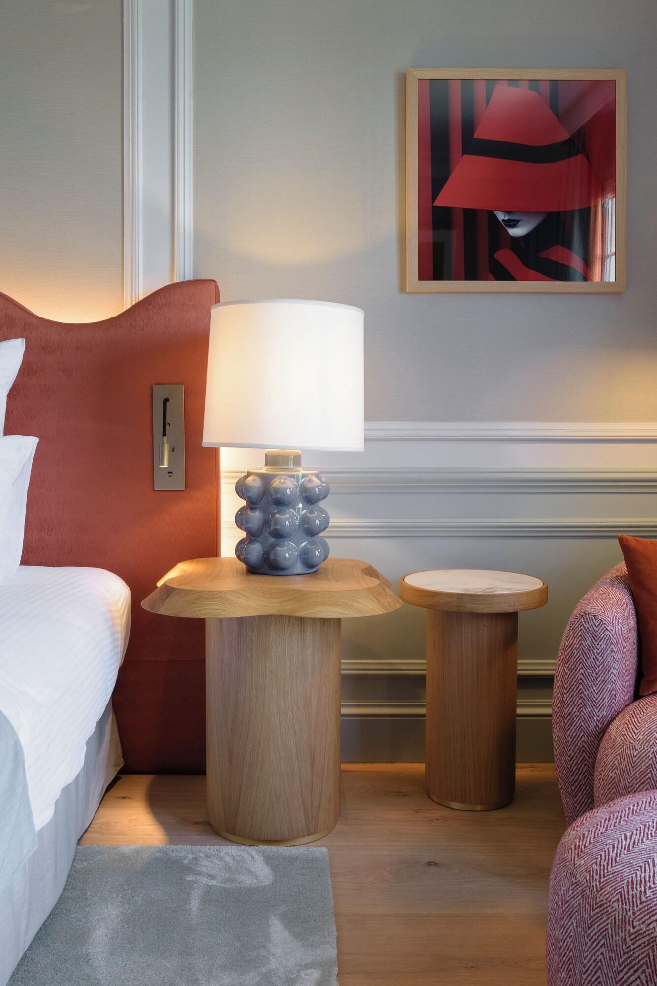 Double Superior Queen Bed