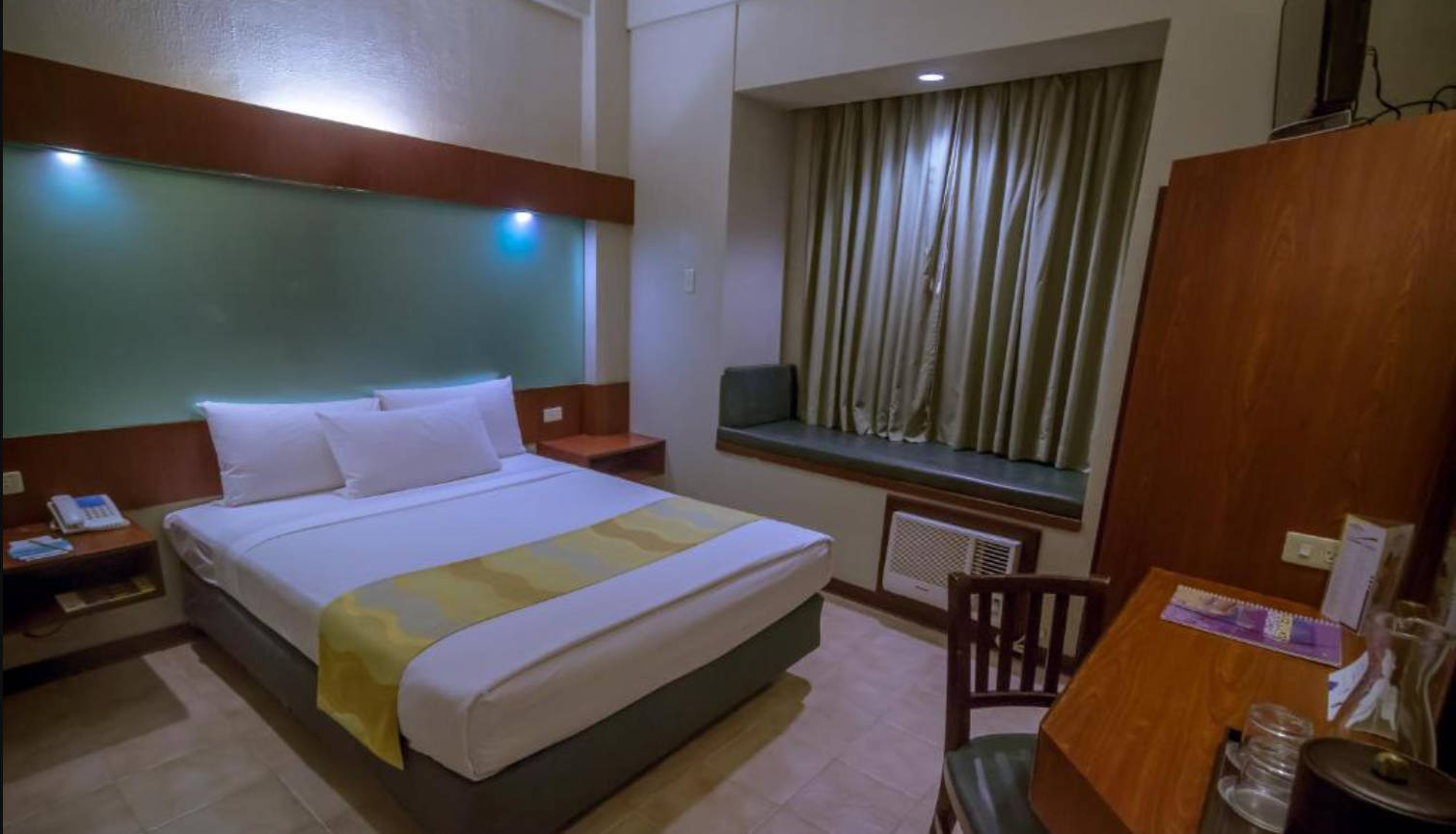 Double Queen Size Bed