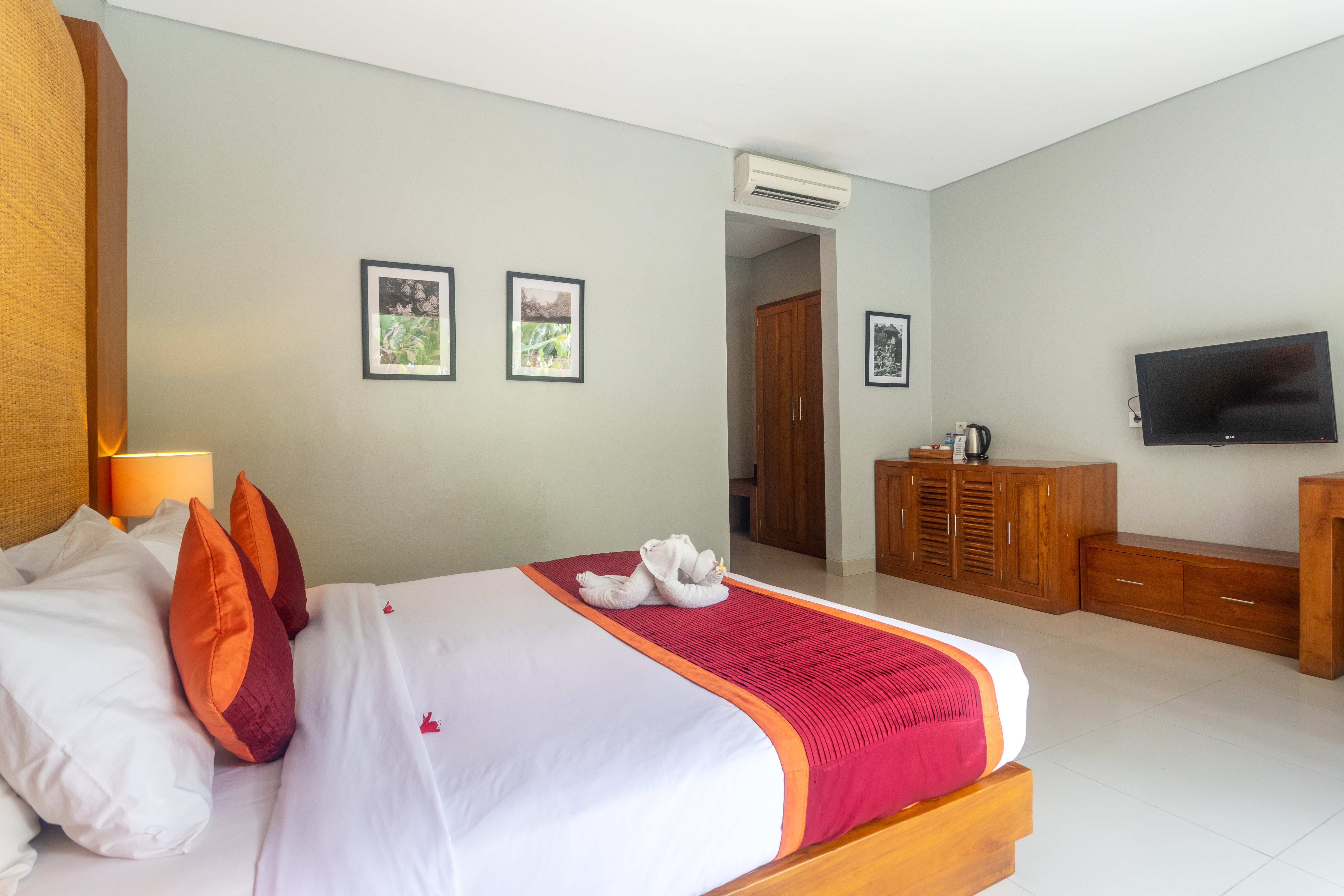 Double or Twin Deluxe