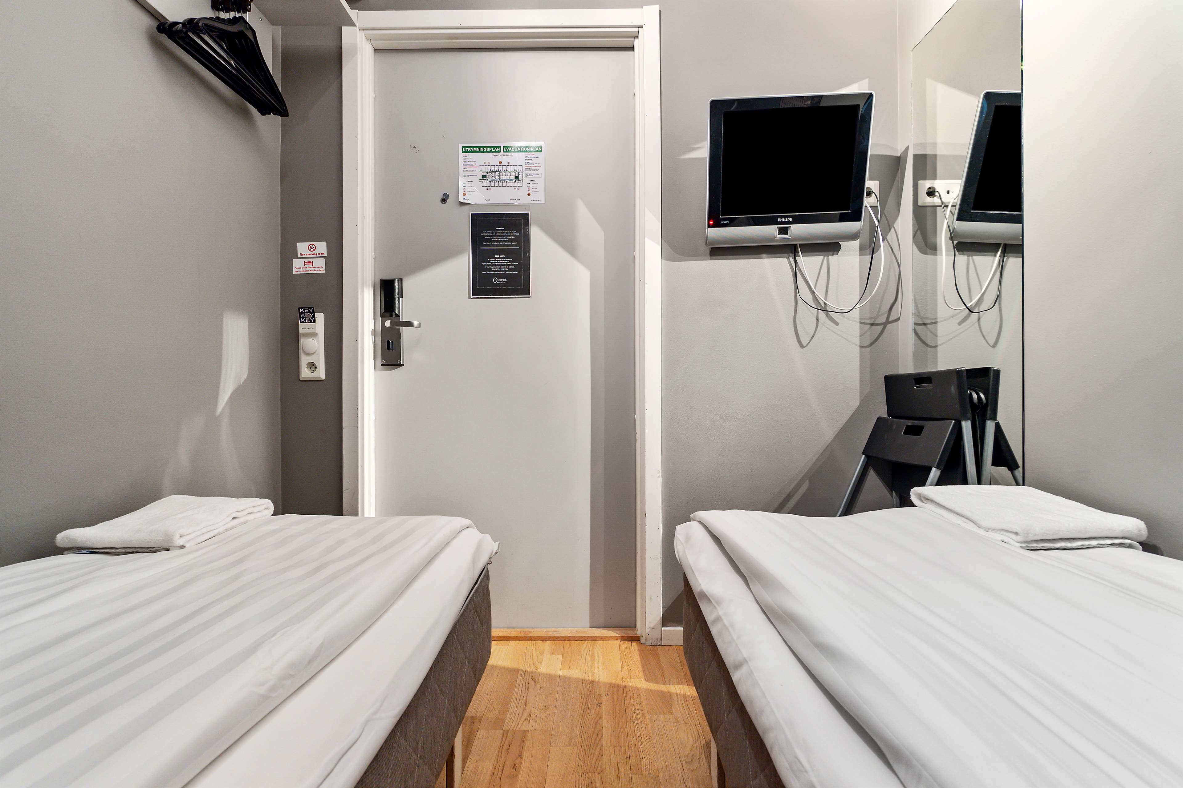 Twin Economy with Shared Bathroom