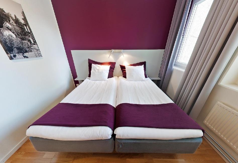 Twin Economy with Shared Bathroom