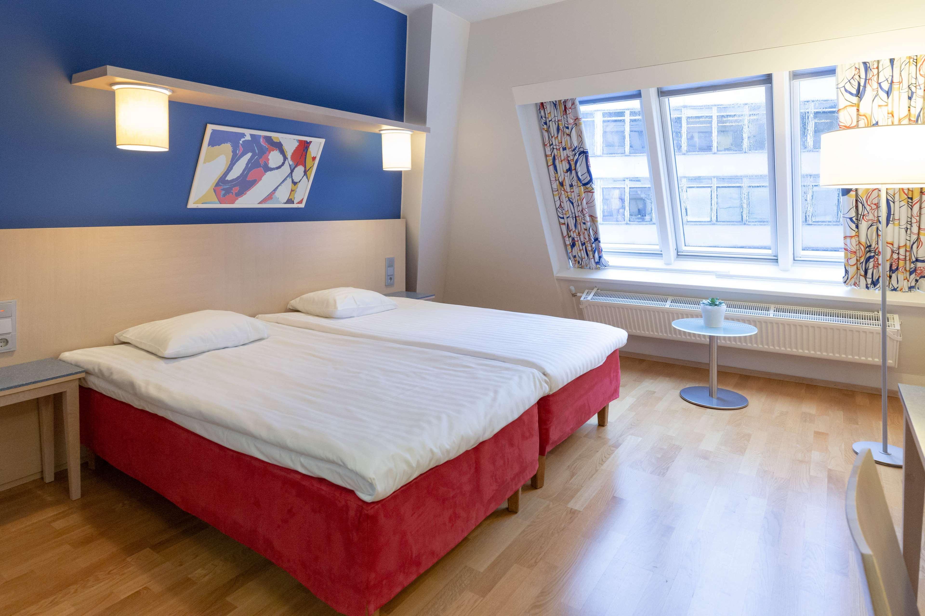 Double Single Superior King Bed