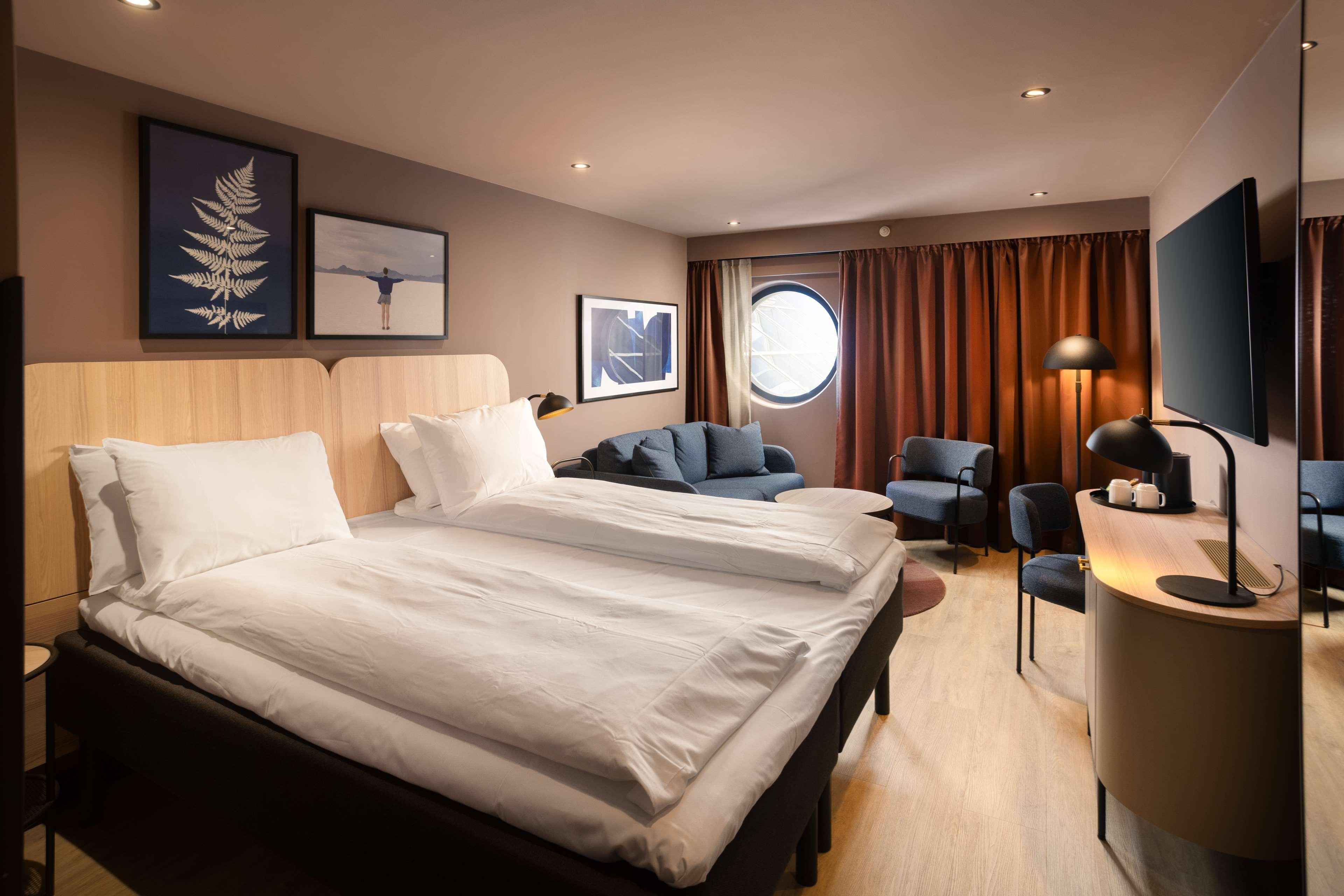 Double King Size Bed