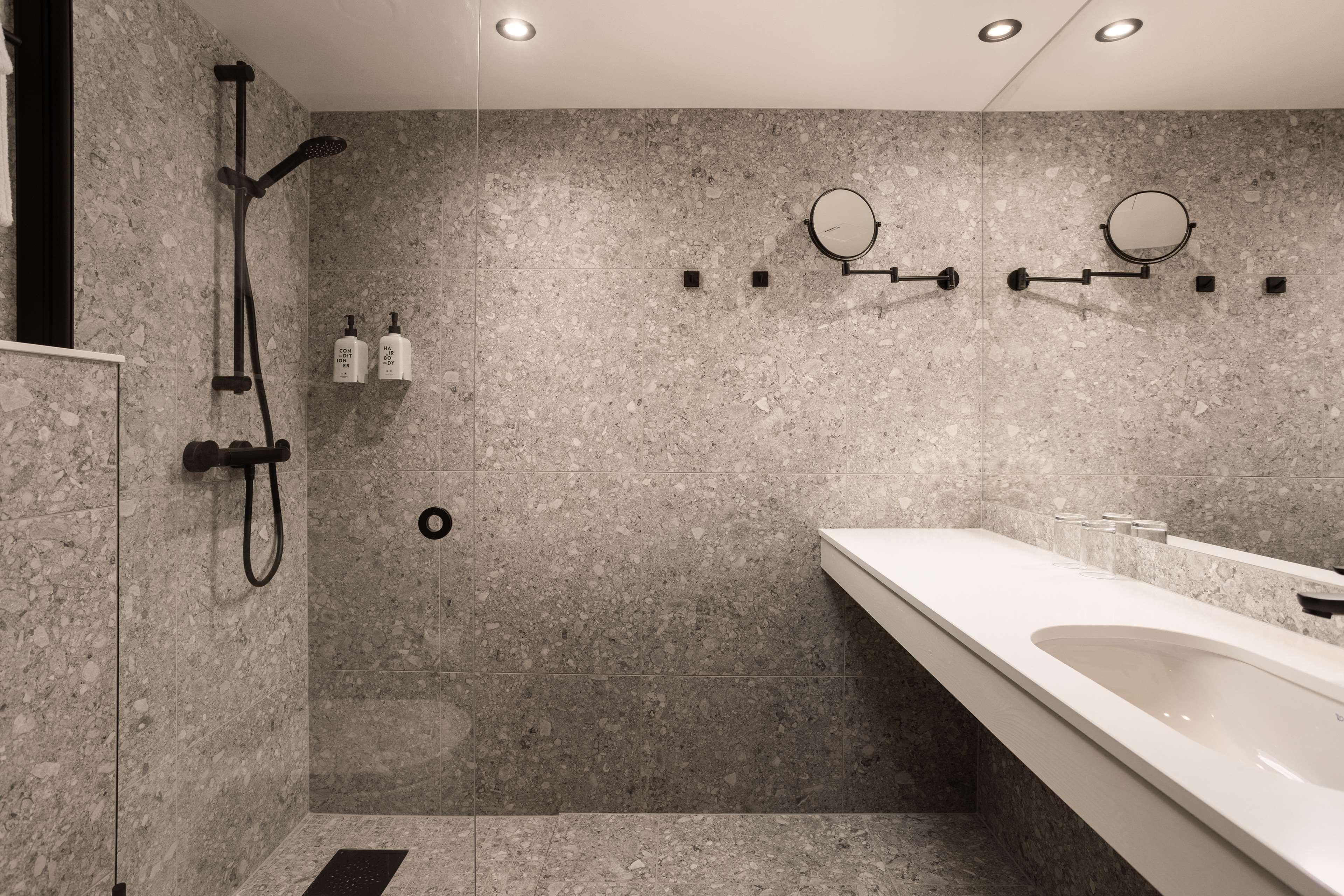 Double King Size Bed