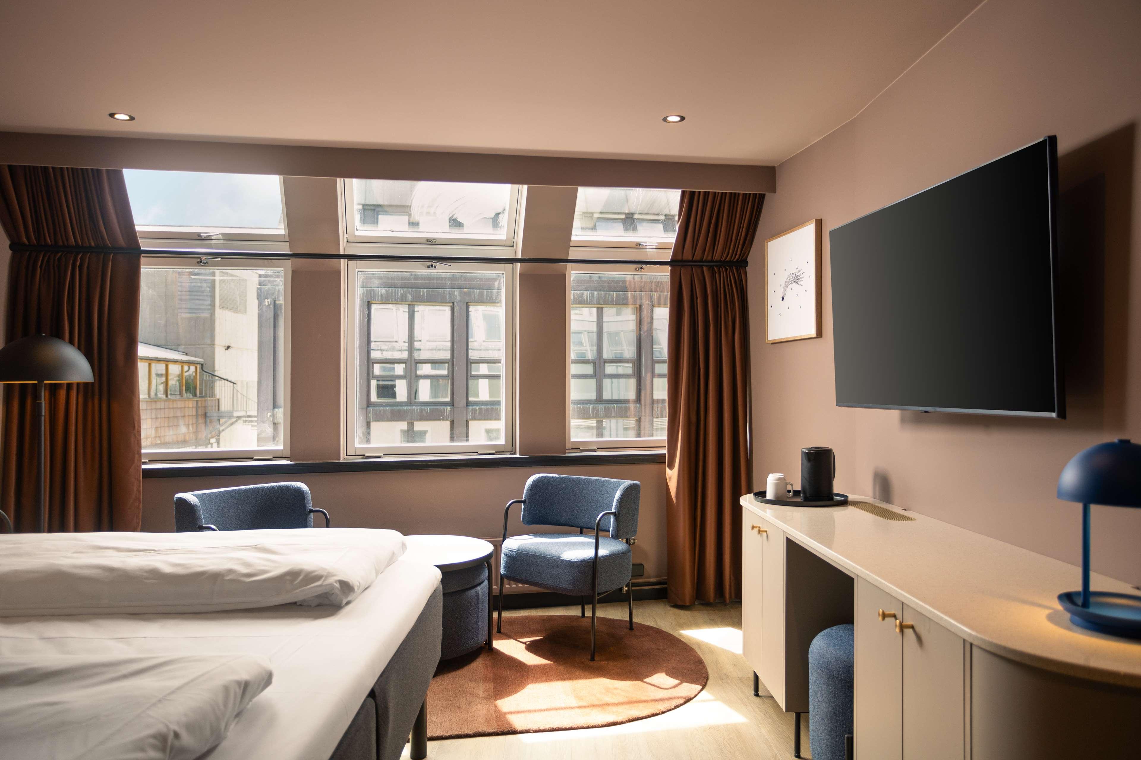 Double Superior King Bed