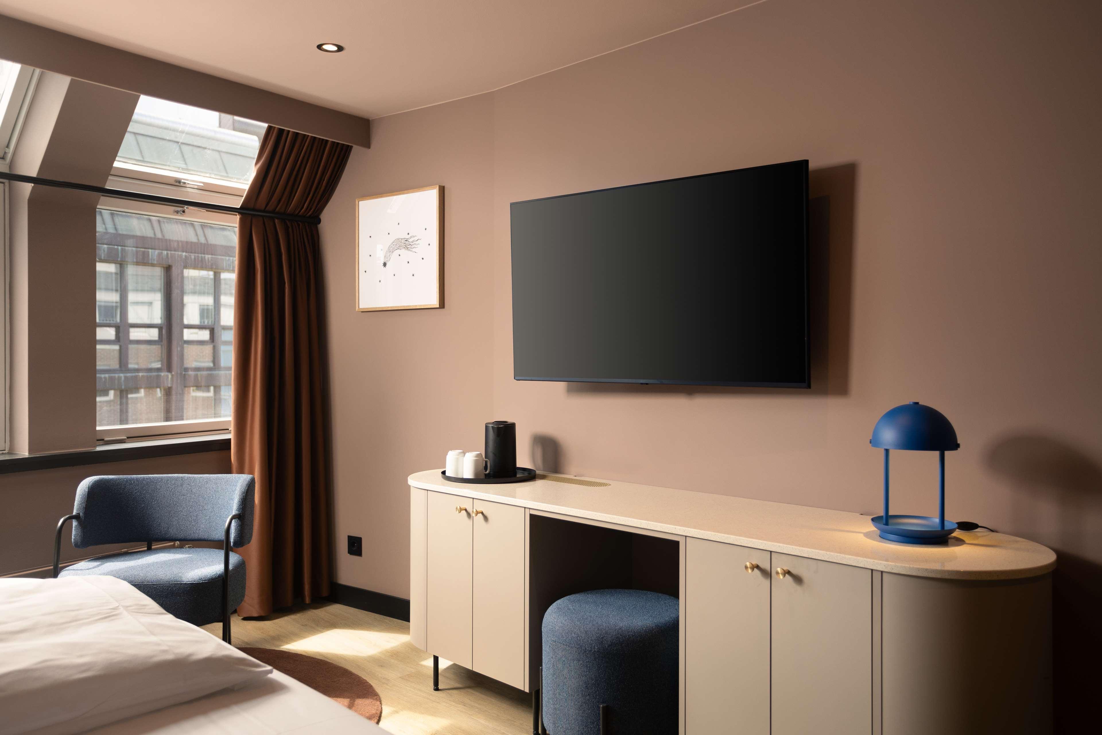 Double Superior King Bed