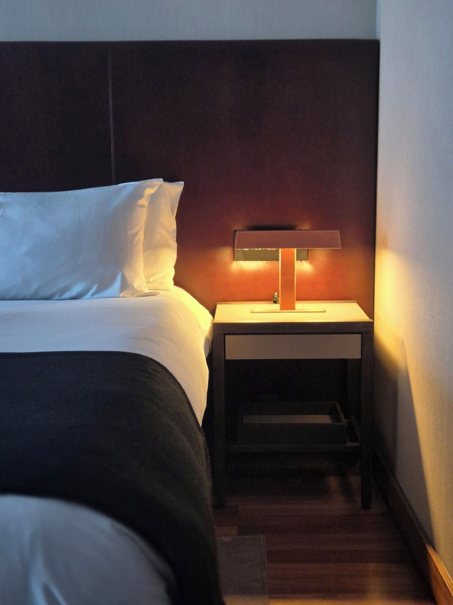 Studio King Size Bed