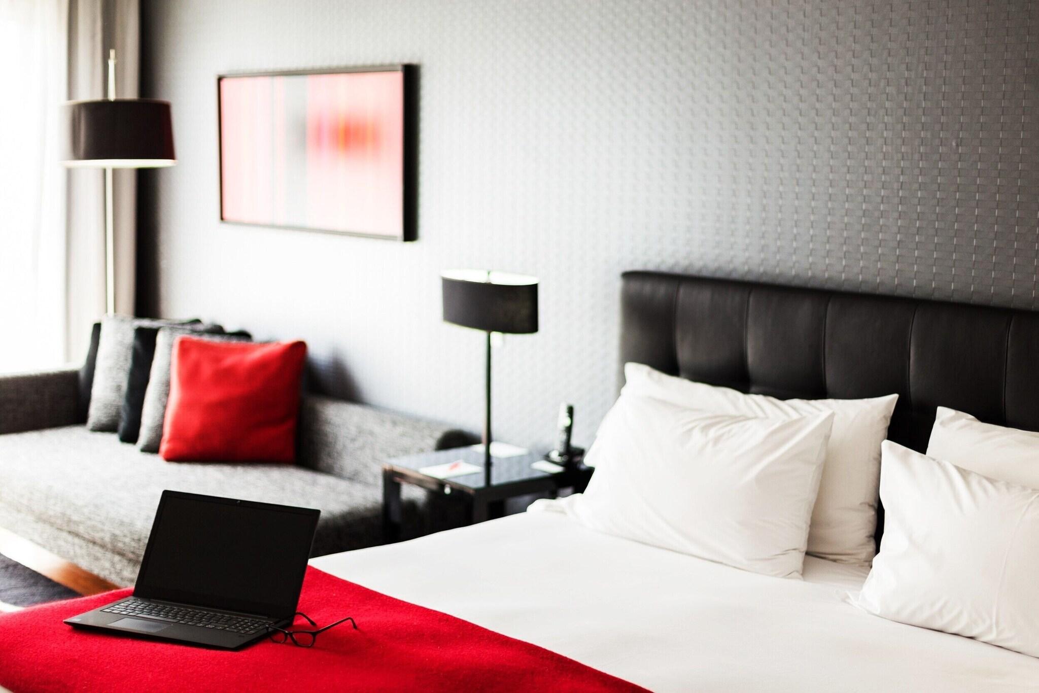 Double Superior King Bed